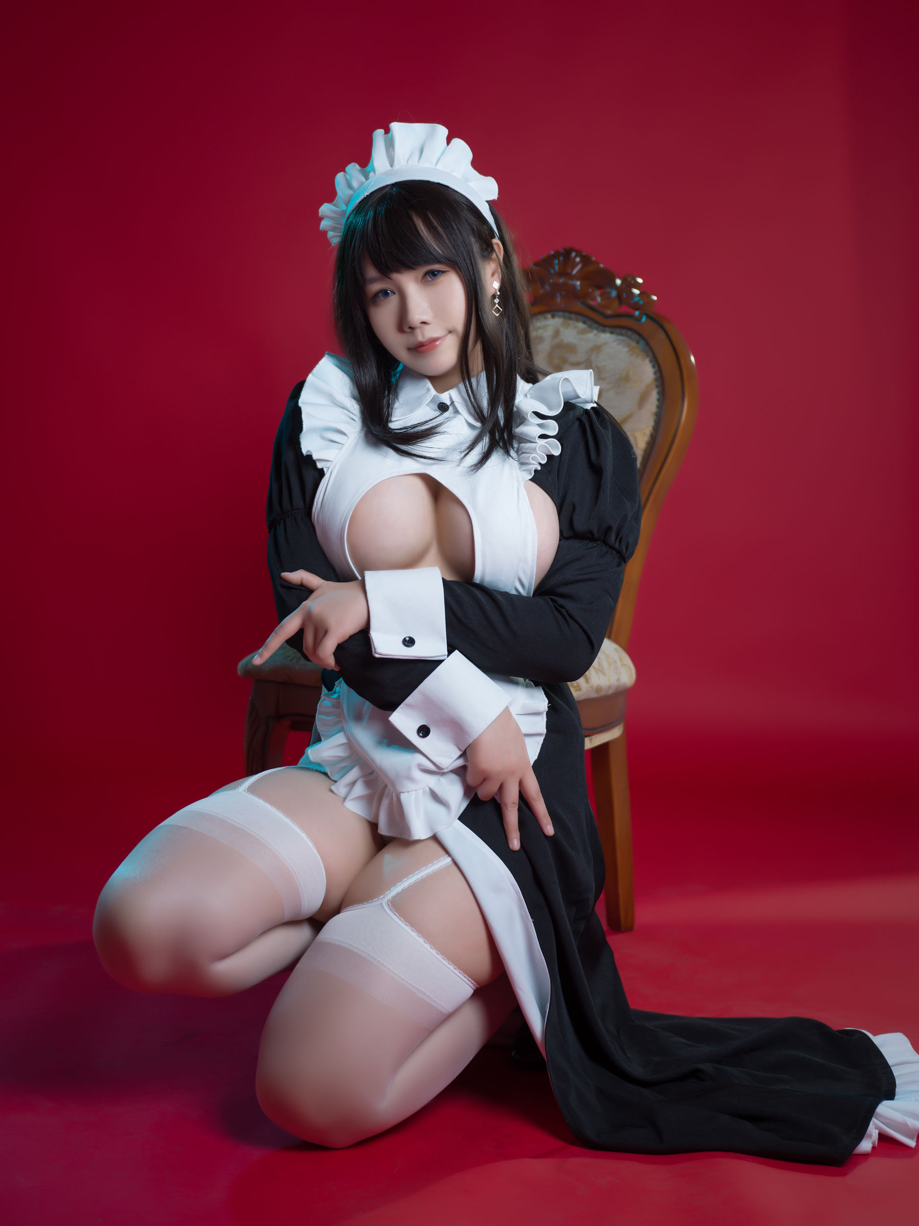 [福利COS] 麻花麻花酱 - 女仆系列