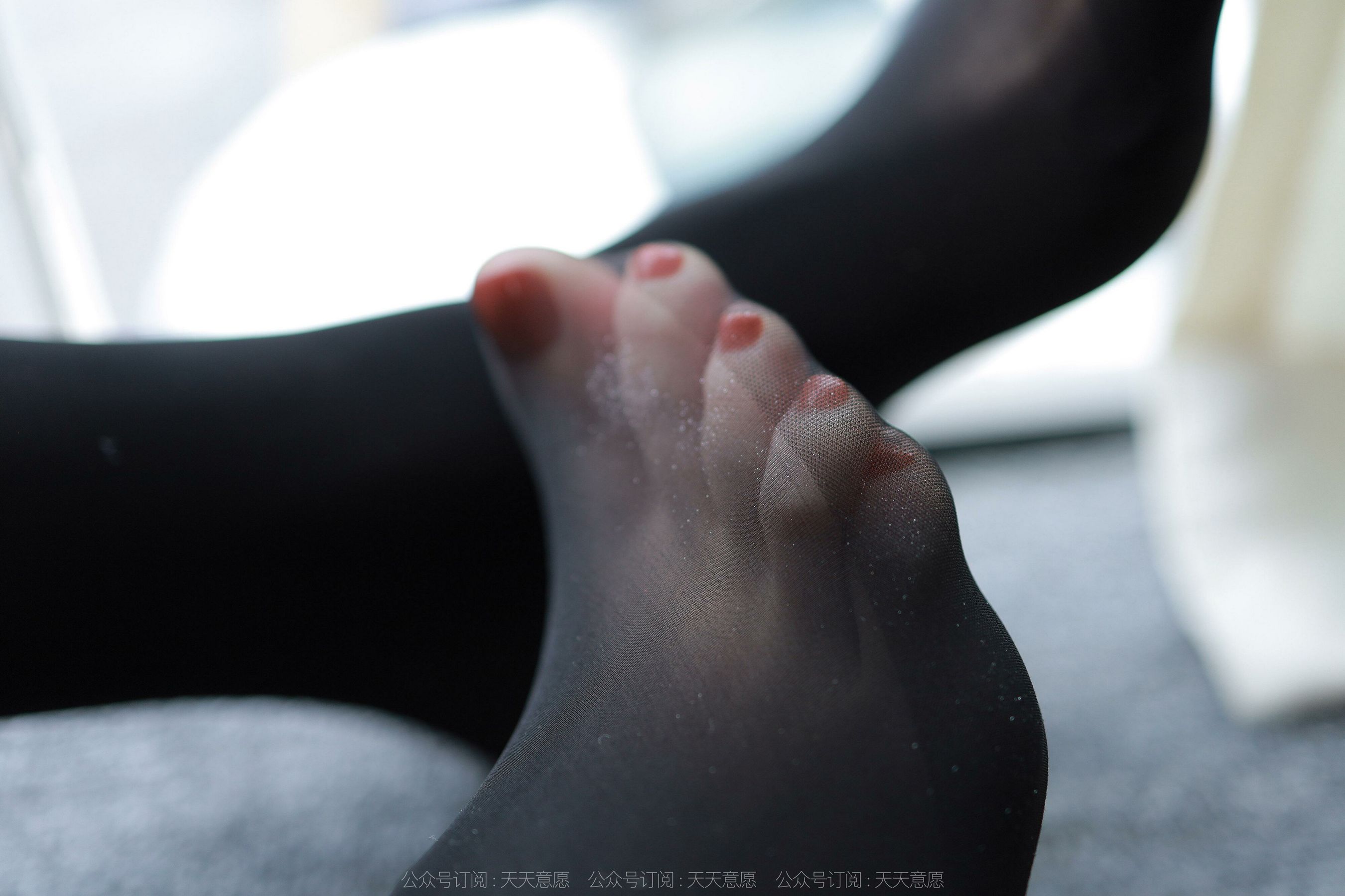 [IESS异思趣向]  模特：团团 《长腿红与黑》