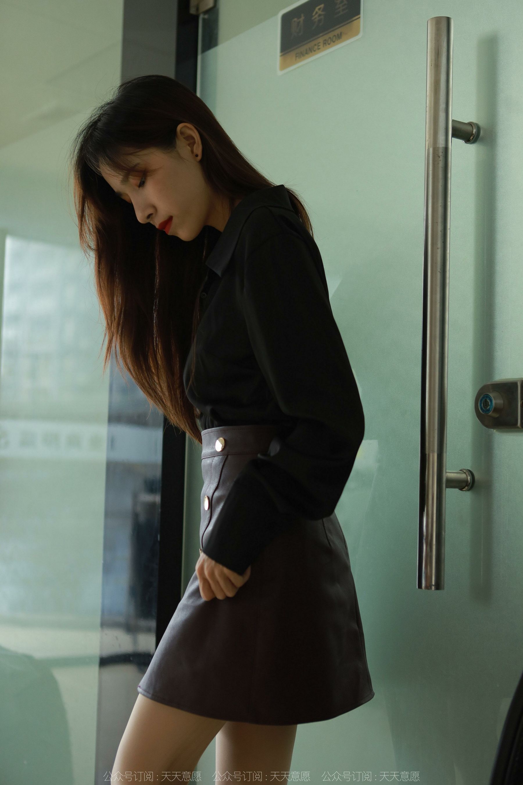 [IESS异思趣向]  模特：美子 《办公室的温情》