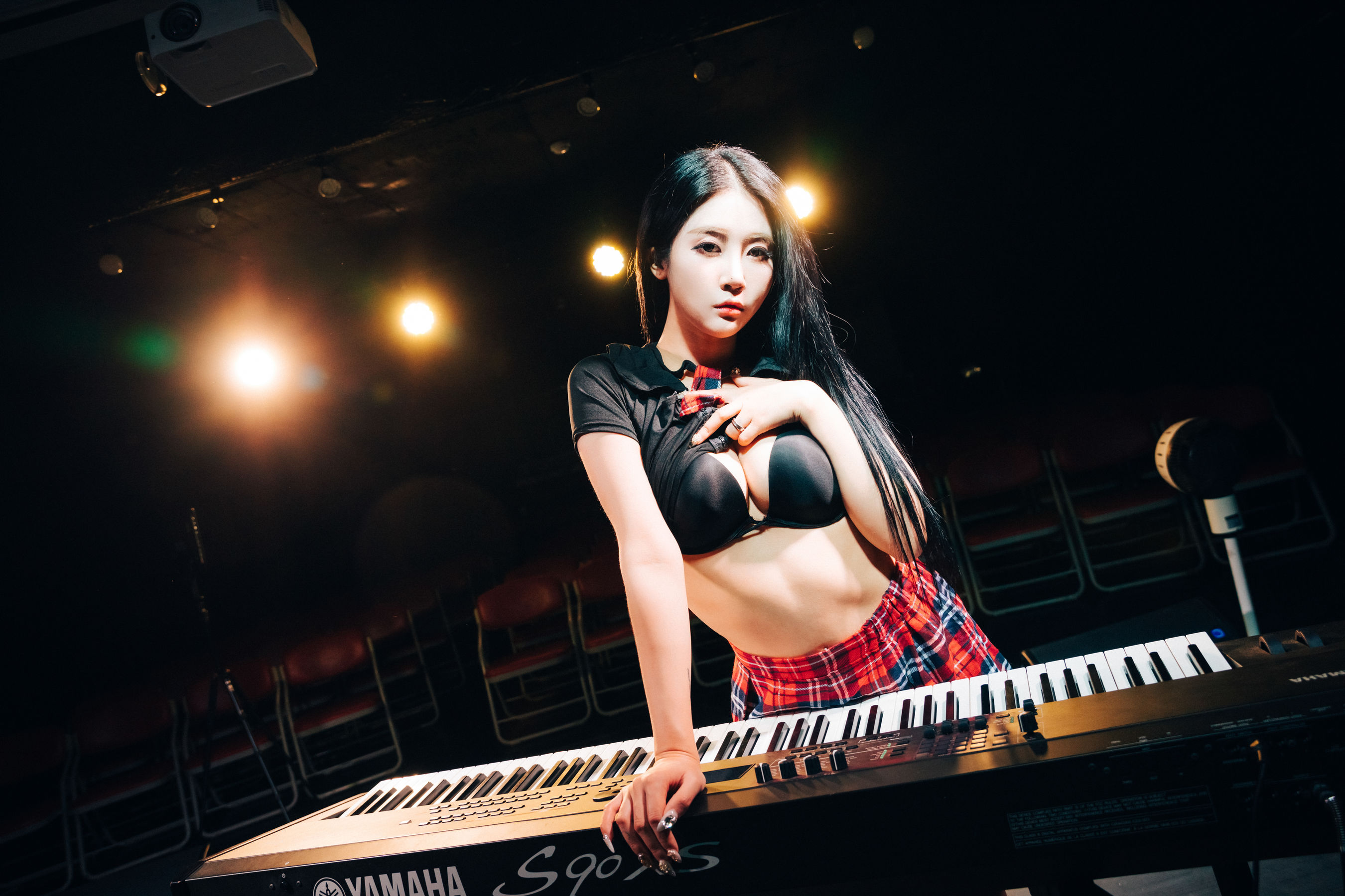 [LOOZY] Bomi - Covert stage