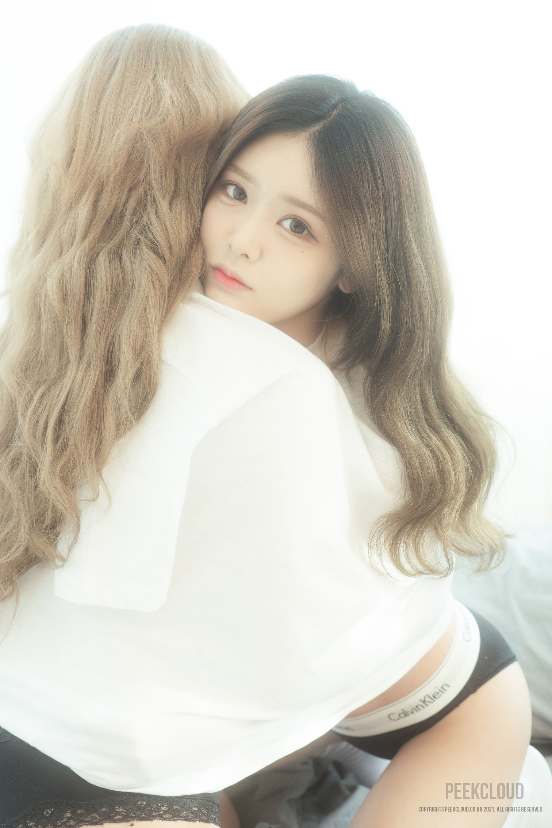 [PEEKCLOUD]  GirlCrush Bomi x Yuka - Christmas Twin Edition Xmas