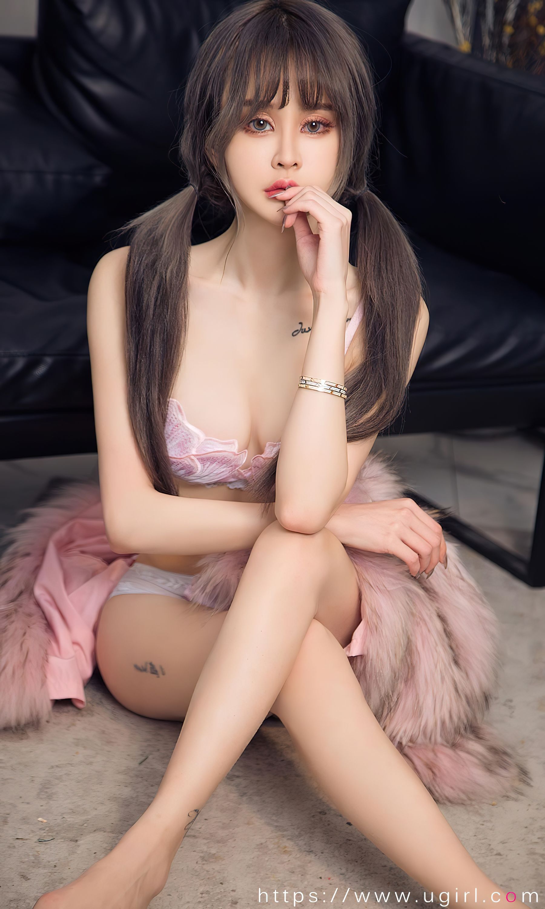 [爱尤物Ugirls] No.2456 青树 甜蜜暴击