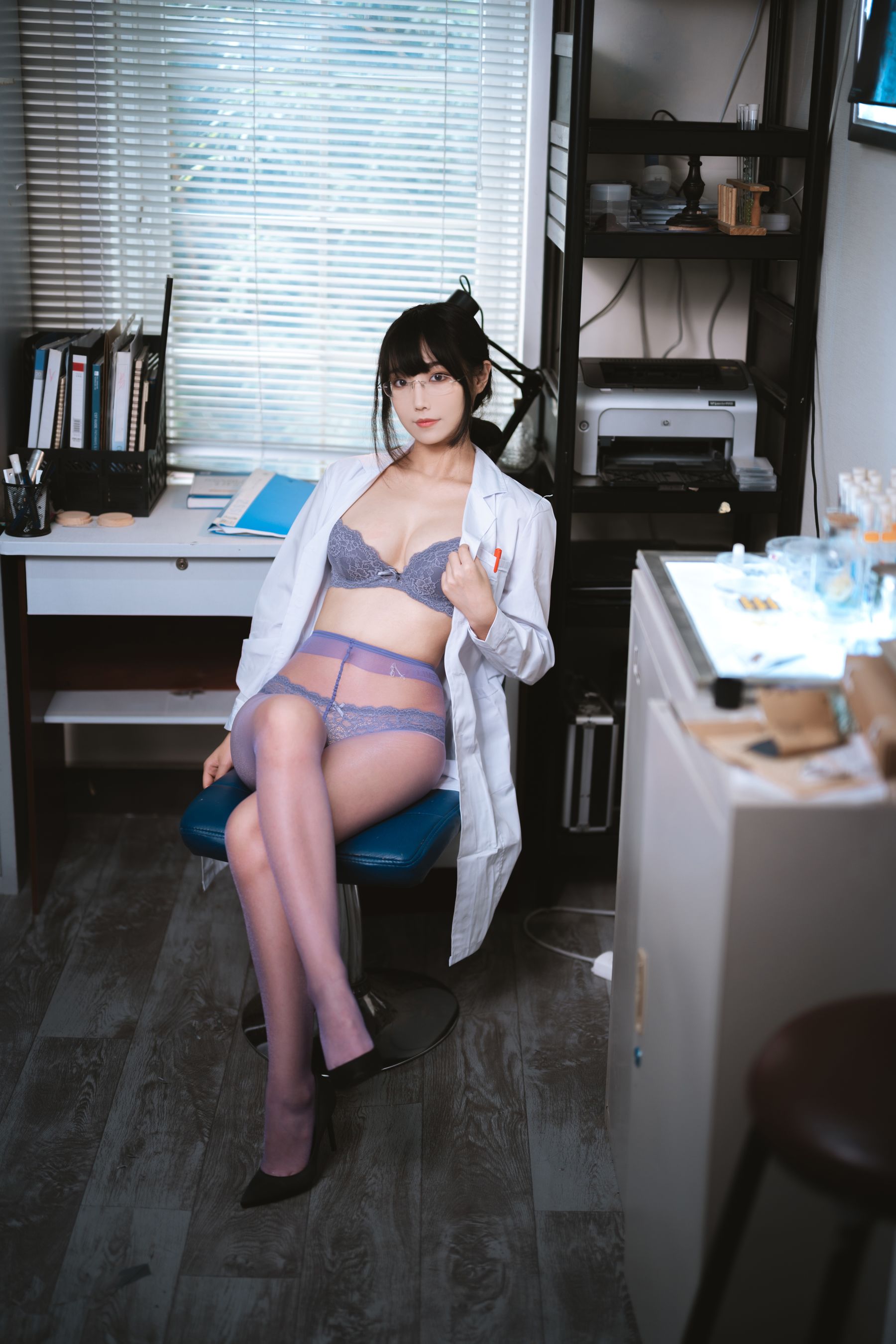 [福利COS] Cosplay汪知子 - 医生姐姐