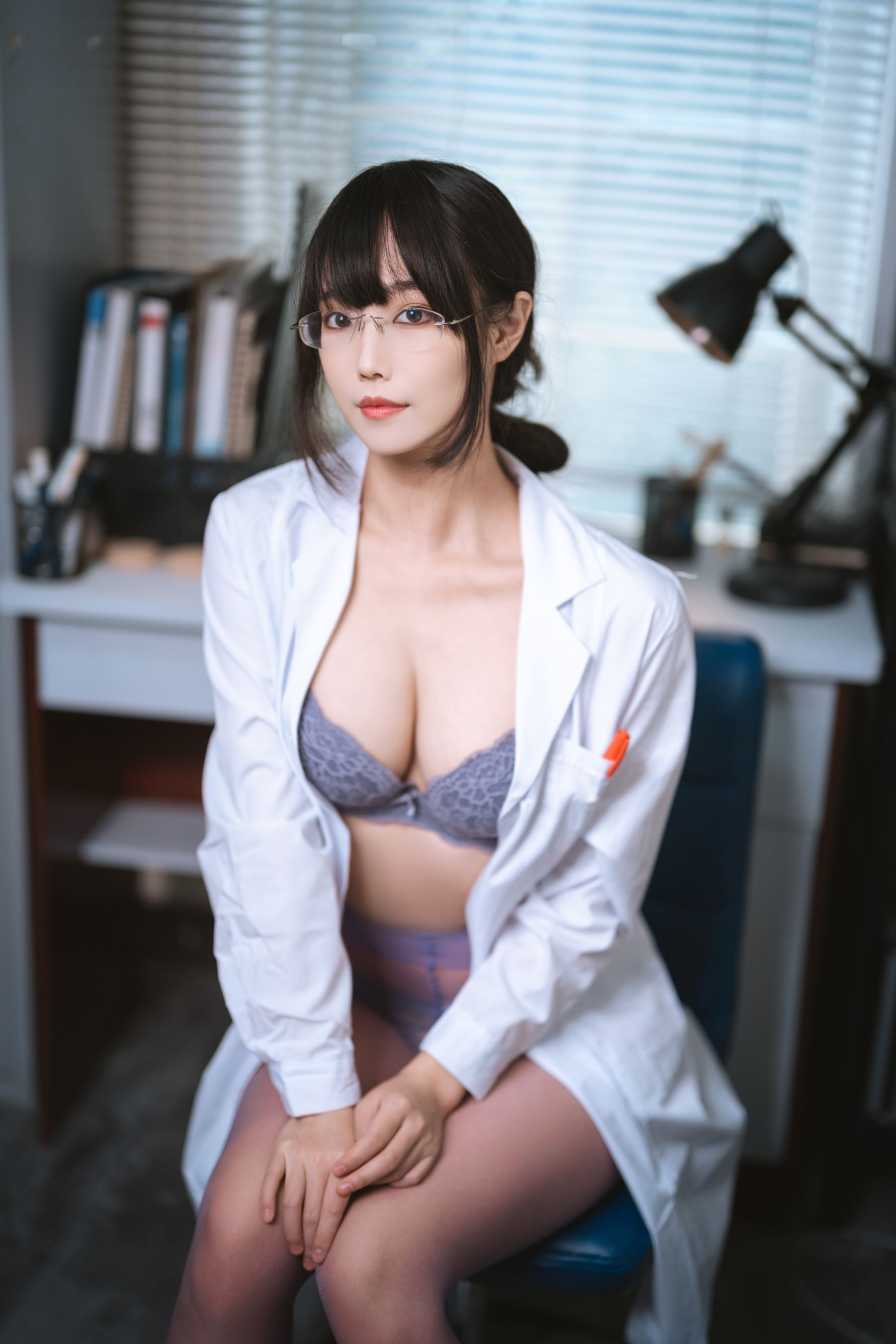 [福利COS] Cosplay汪知子 - 医生姐姐