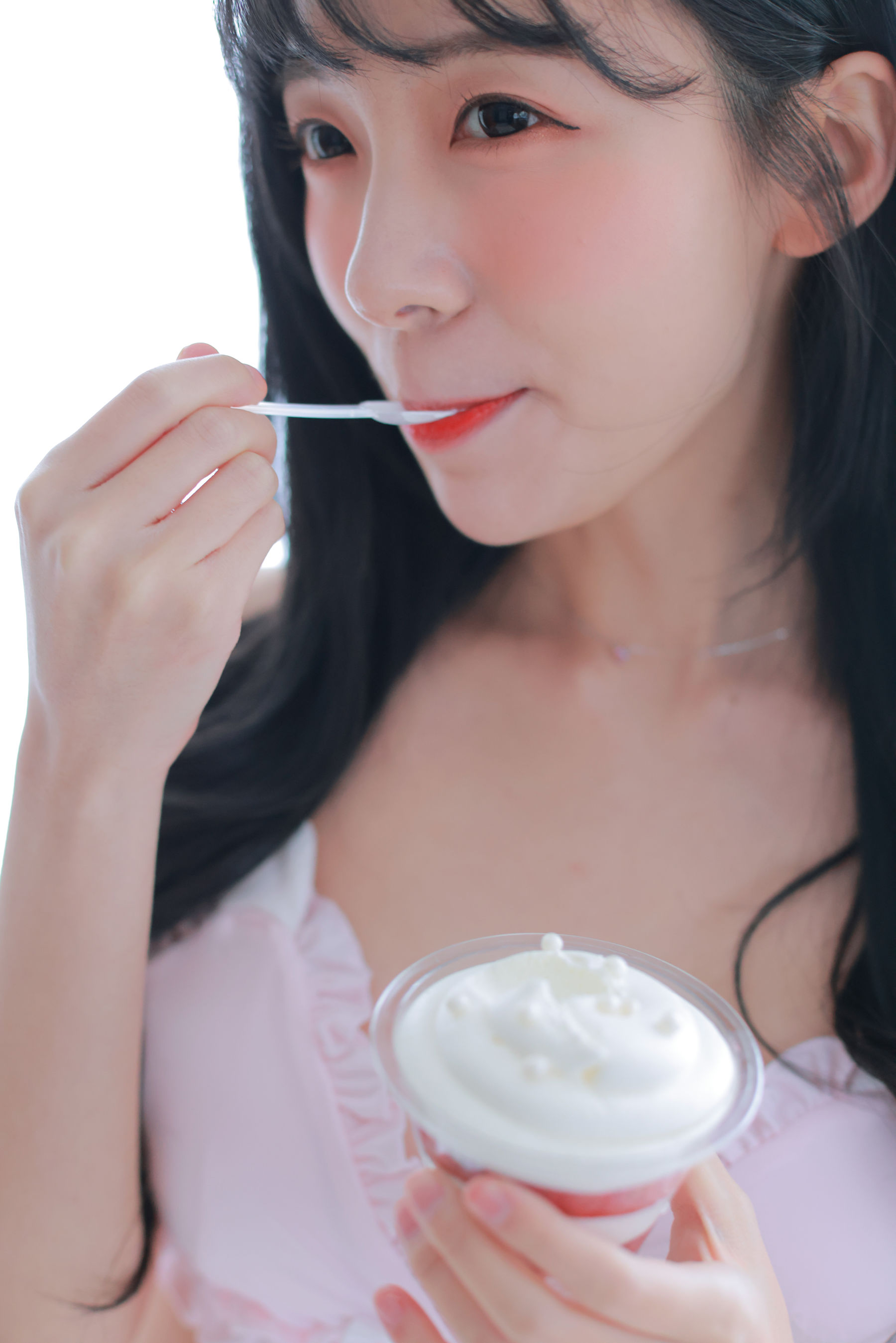 [福利COS] PATREON  Sovely - Housekeeper Photo Set Collection Part 2-2