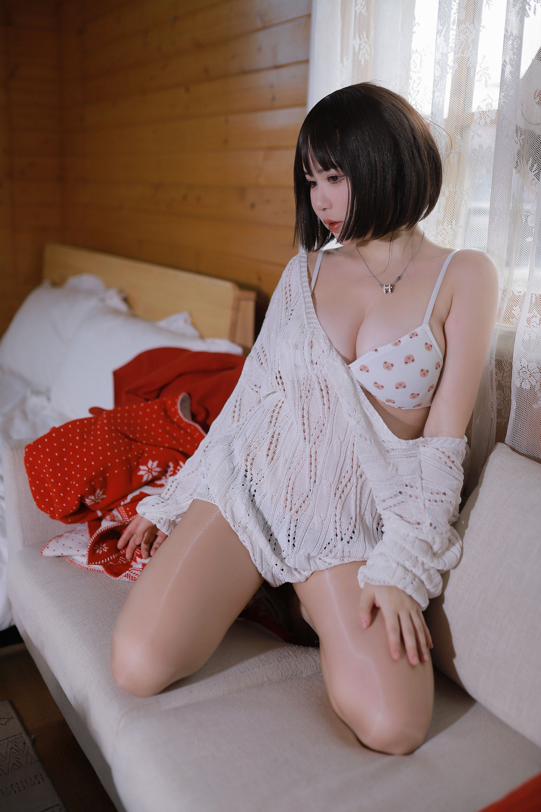 [福利COS] Tina很妖孽呀 - 温柔短发妹妹