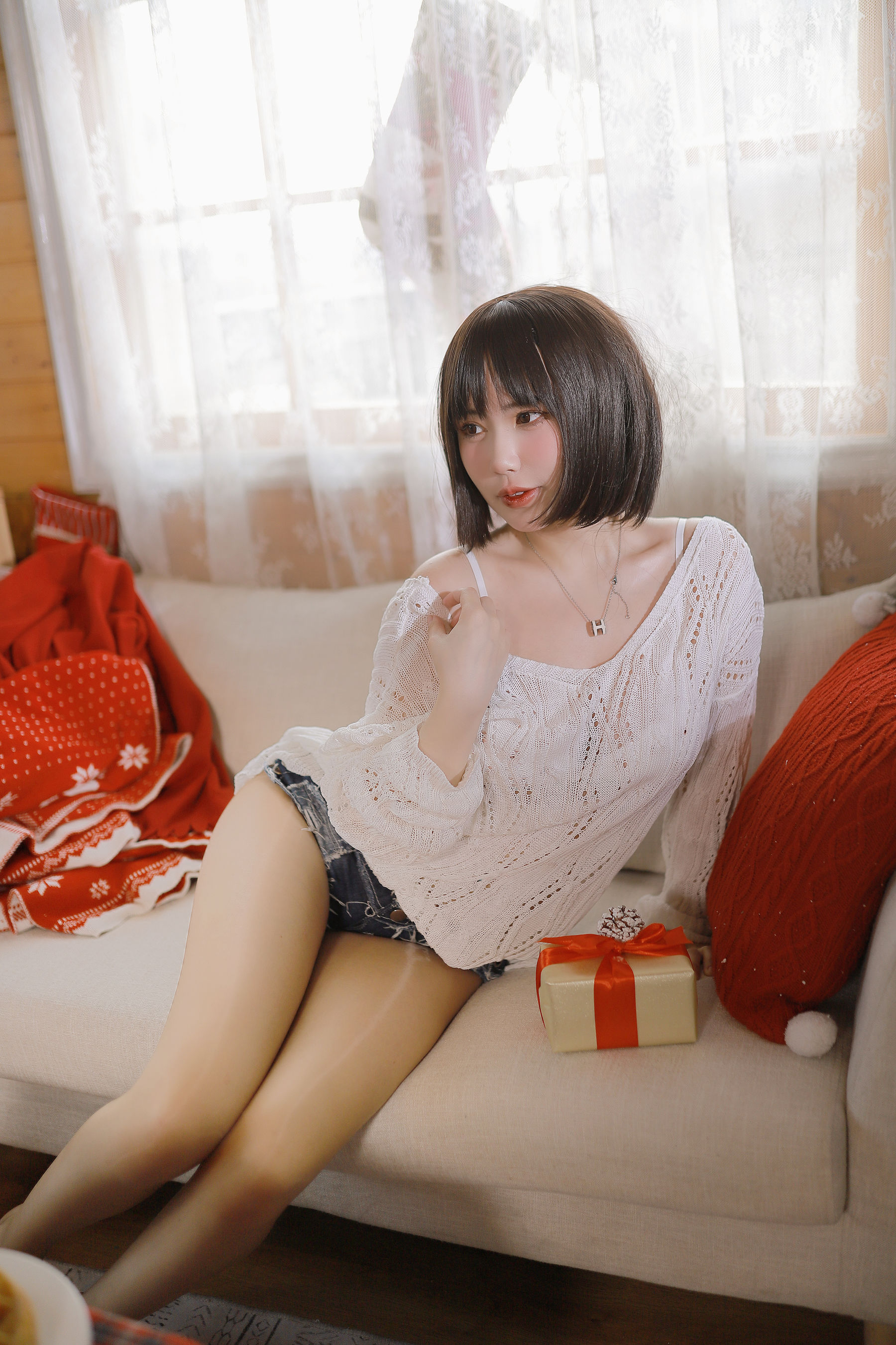 [福利COS] Tina很妖孽呀 - 温柔短发妹妹