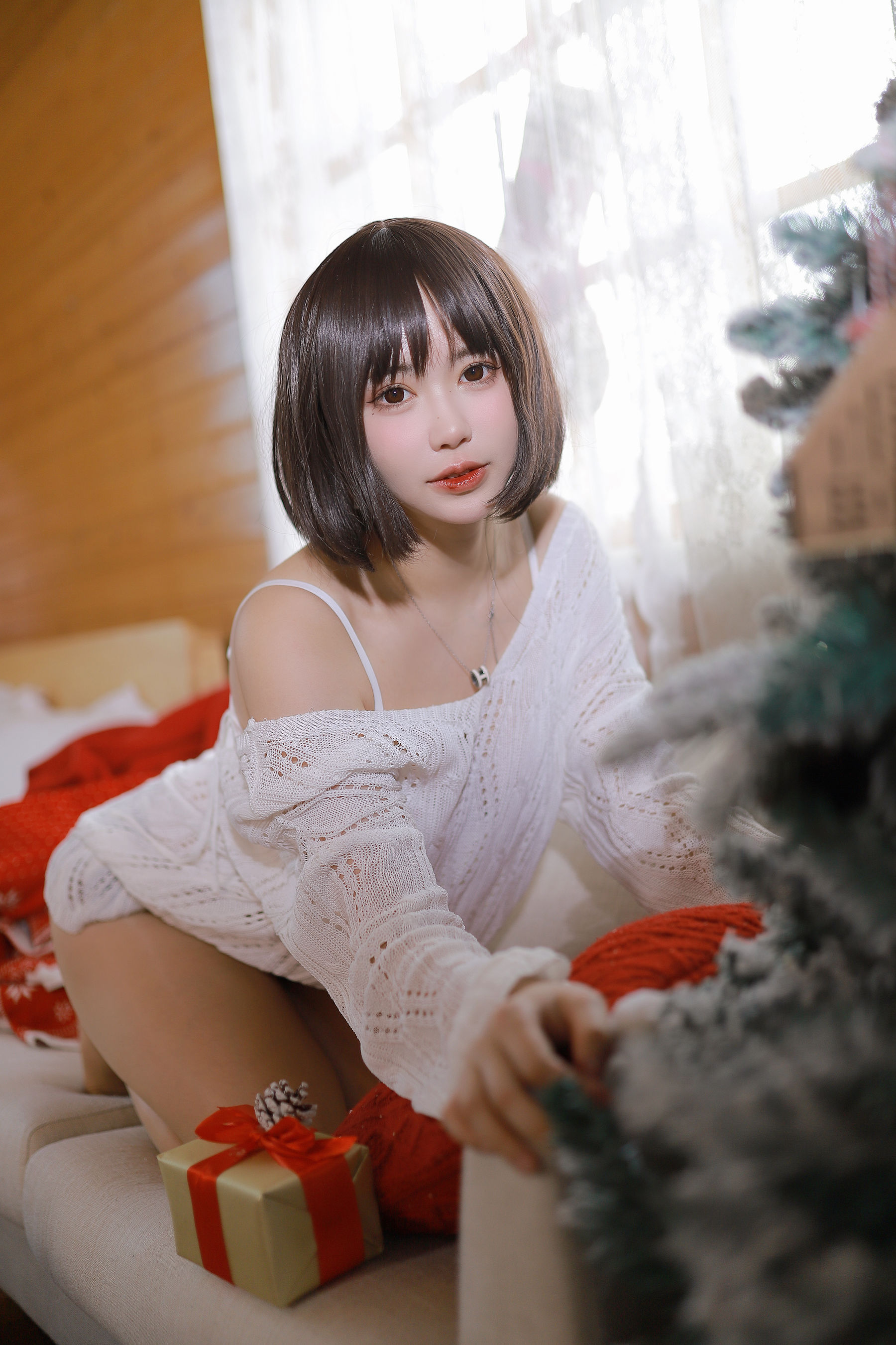 [福利COS] Tina很妖孽呀 - 温柔短发妹妹