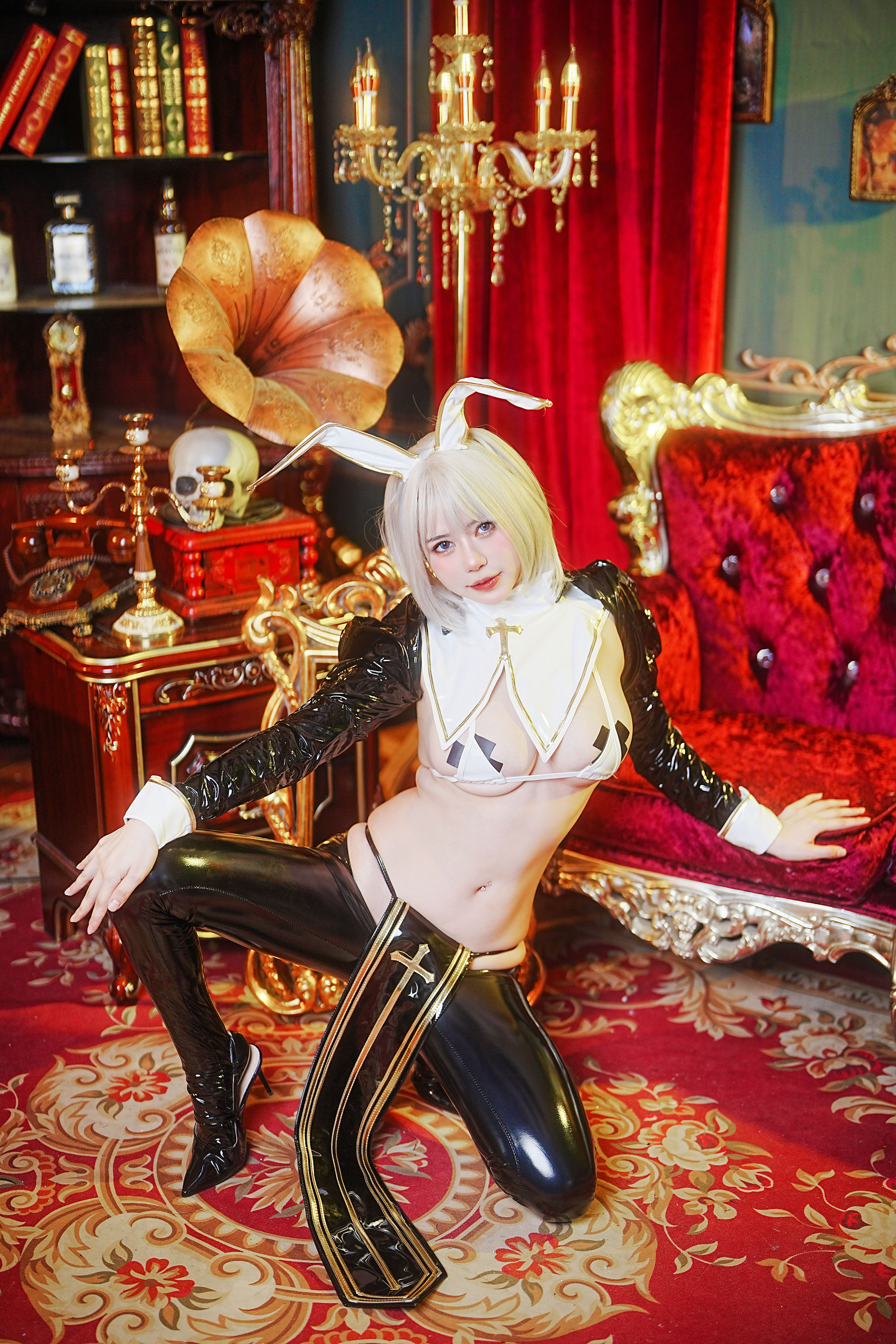 [福利COS] Tina很妖孽呀 - 皮衣小兔子