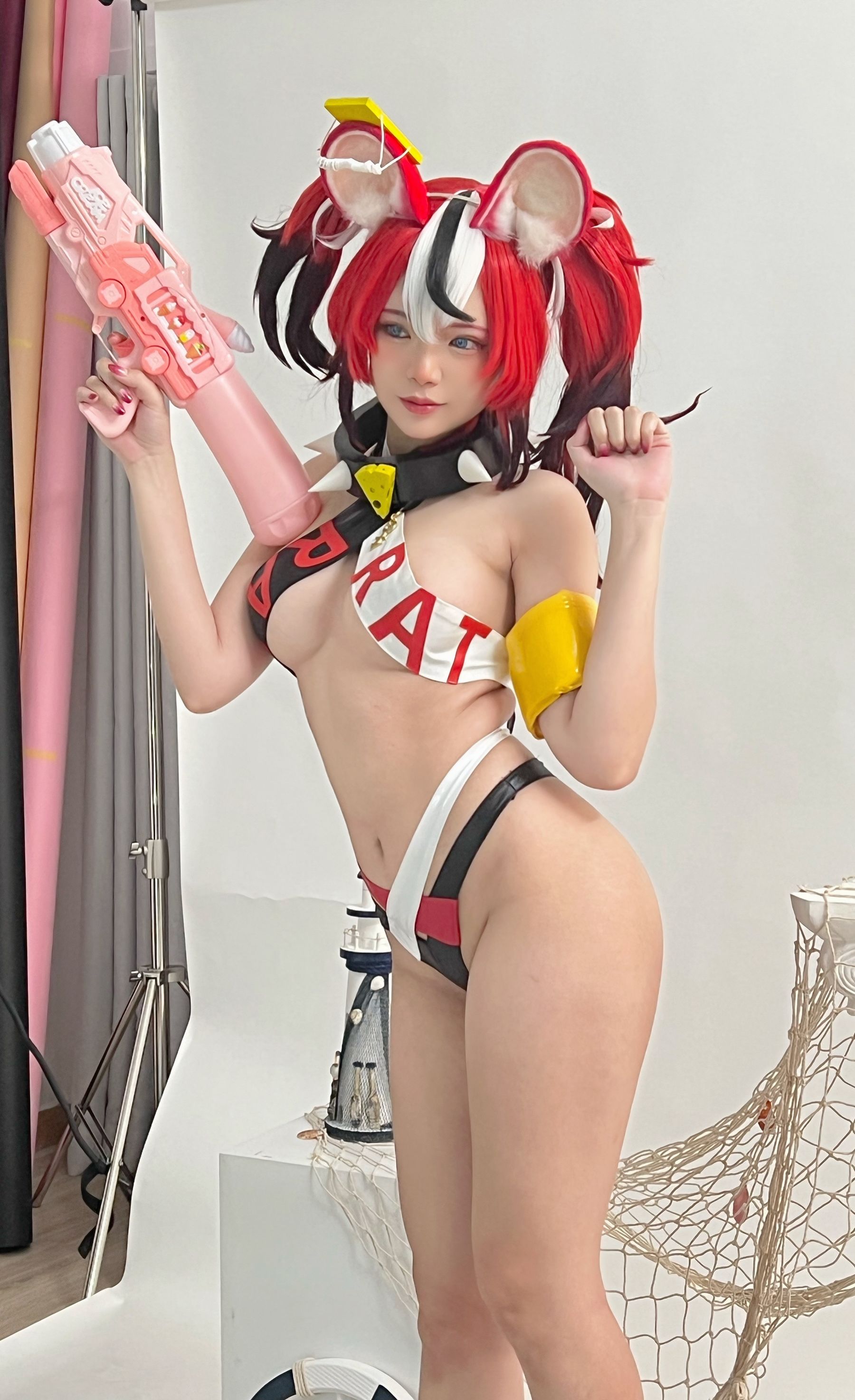 [福利COS] ZinieQ - Hakos Baelz Pole Dancing