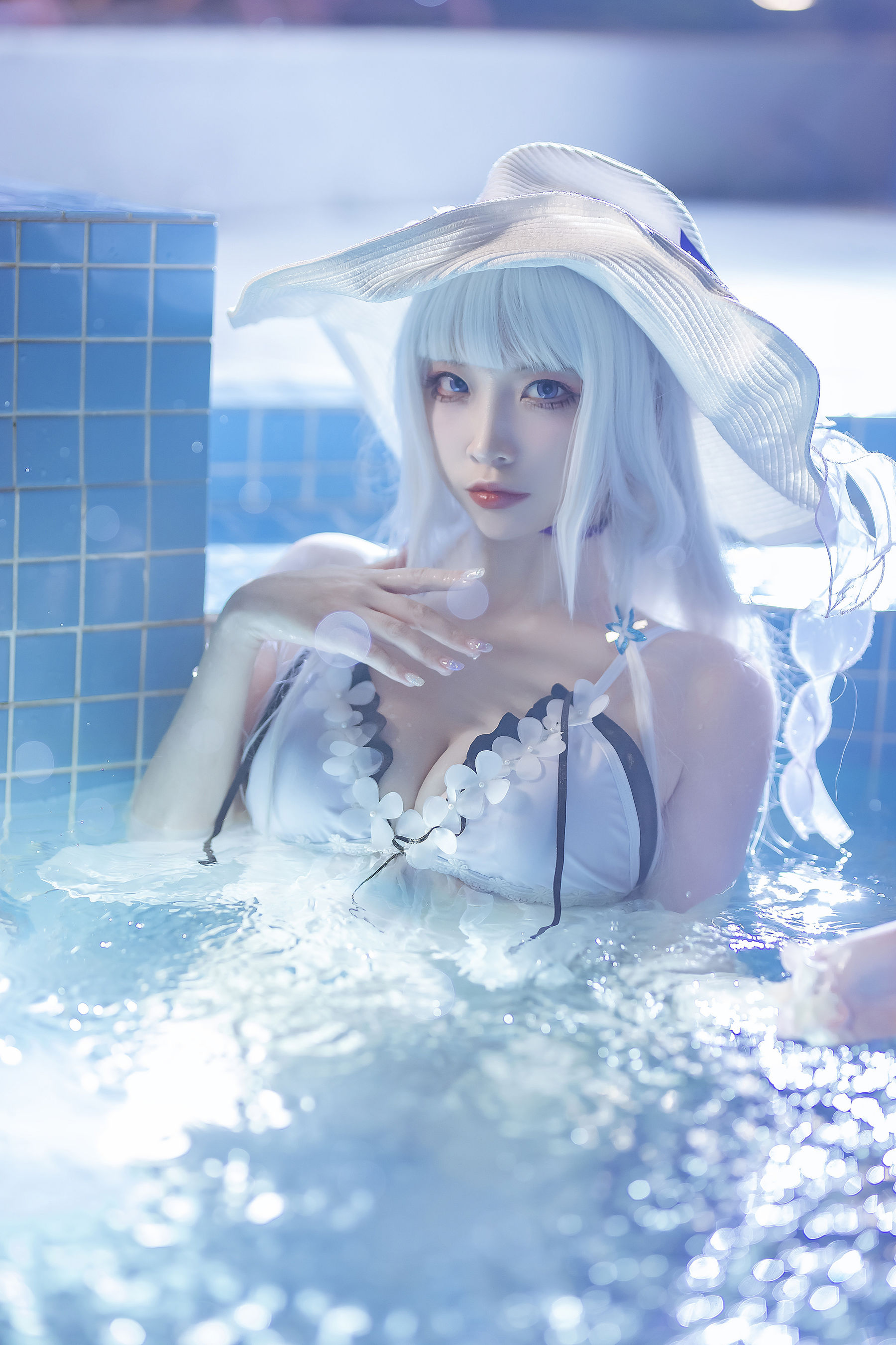 [福利COS] 人气Coser二佐Nisa - 碧蓝光辉泳装