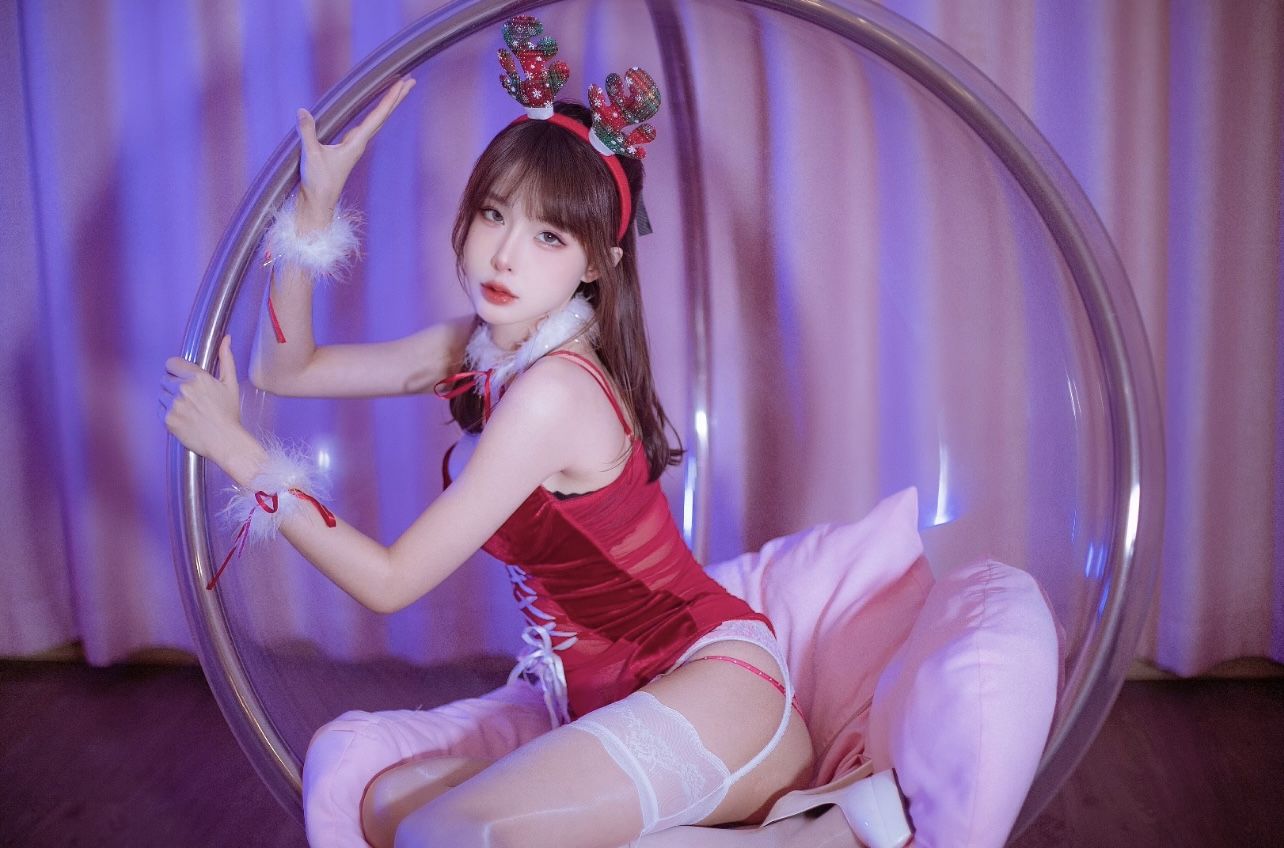 [福利COS] 余多多Dudu - 圣诞特辑写真
