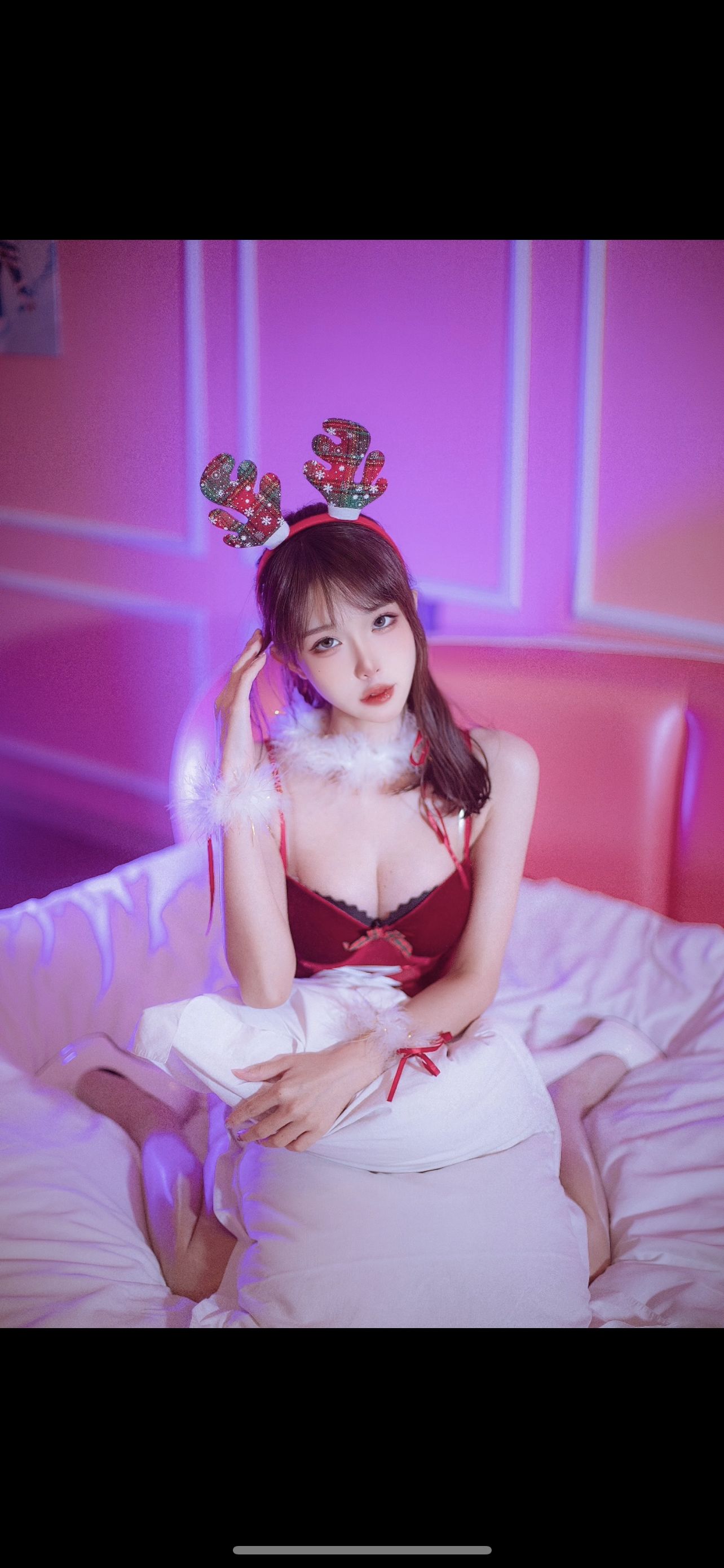 [福利COS] 余多多Dudu - 圣诞特辑写真