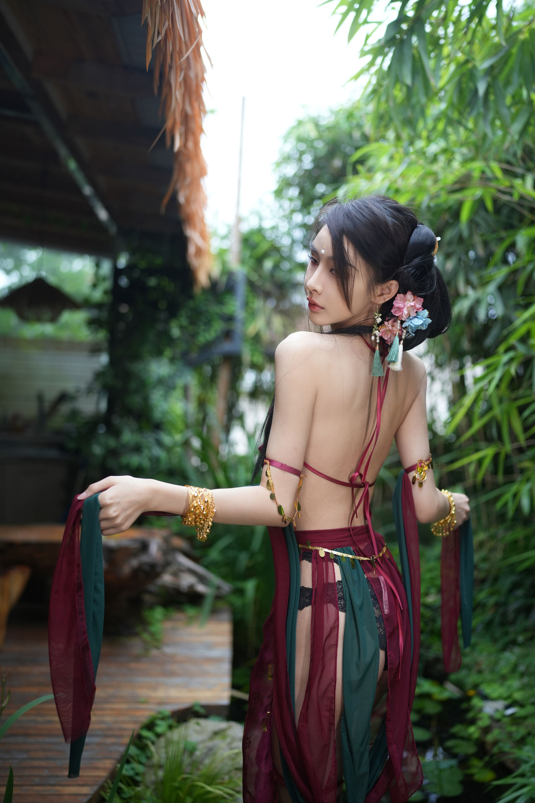 [福利COS] 余多多Dudu - 妲己的古风诱惑力