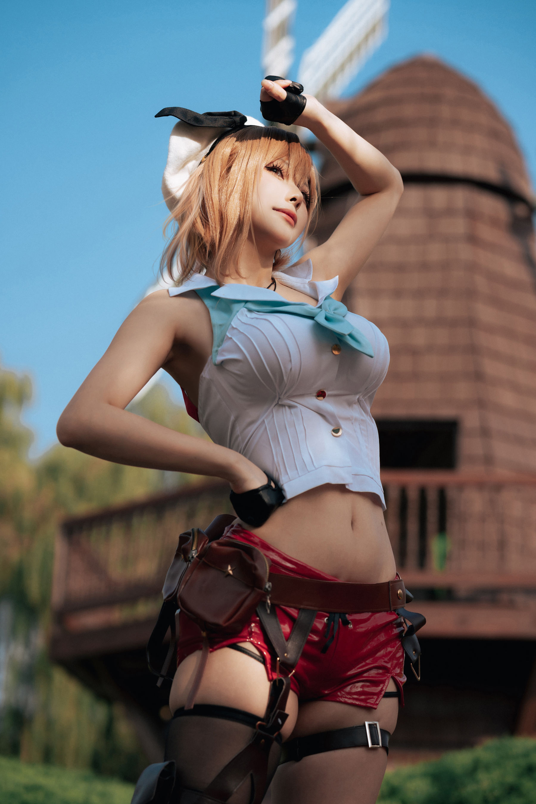 [福利COS] 动漫博主w百合欧皇子w - 碧蓝航线莱莎