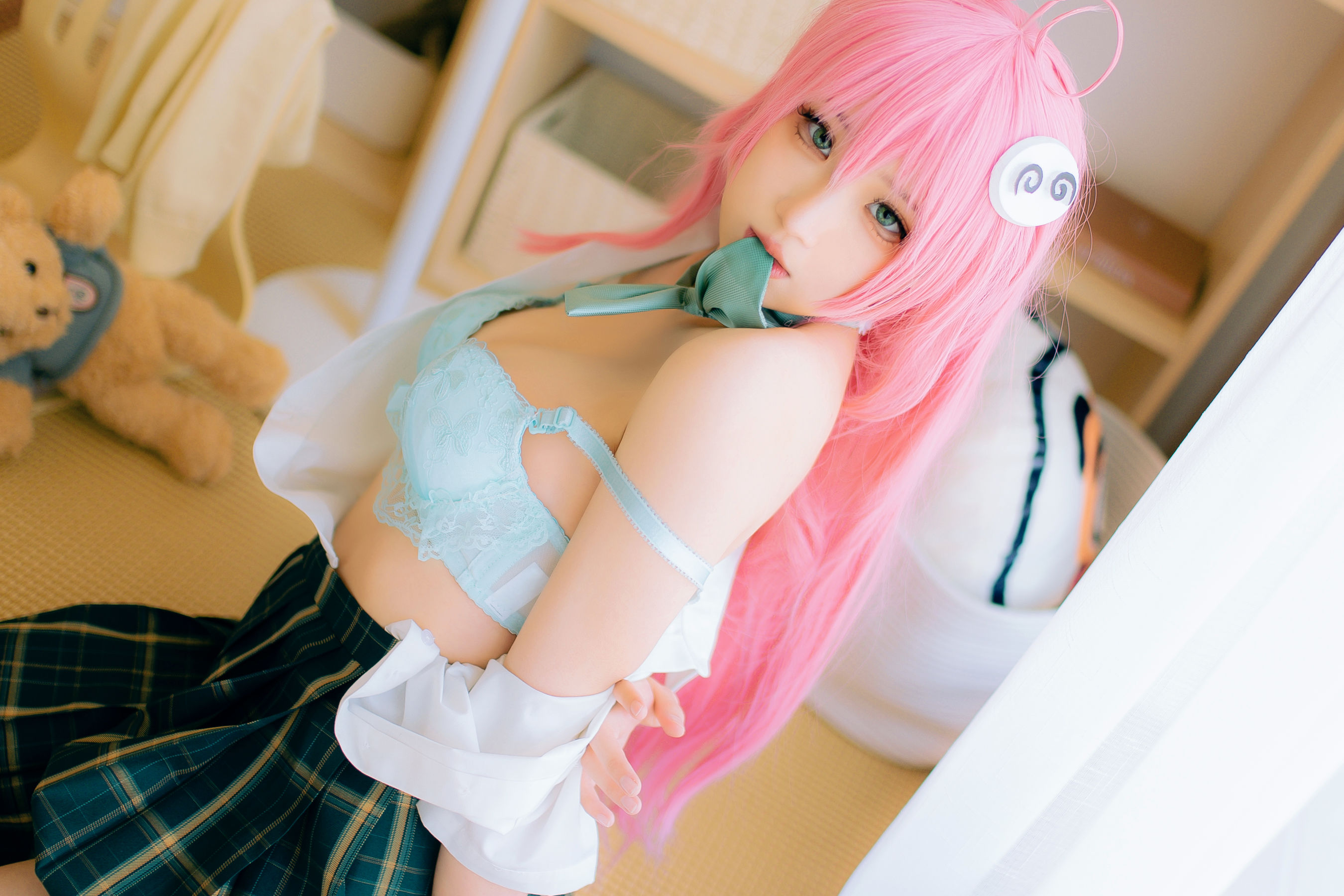 [福利COS] 瓦斯塔亚小龙虾 - 校服
