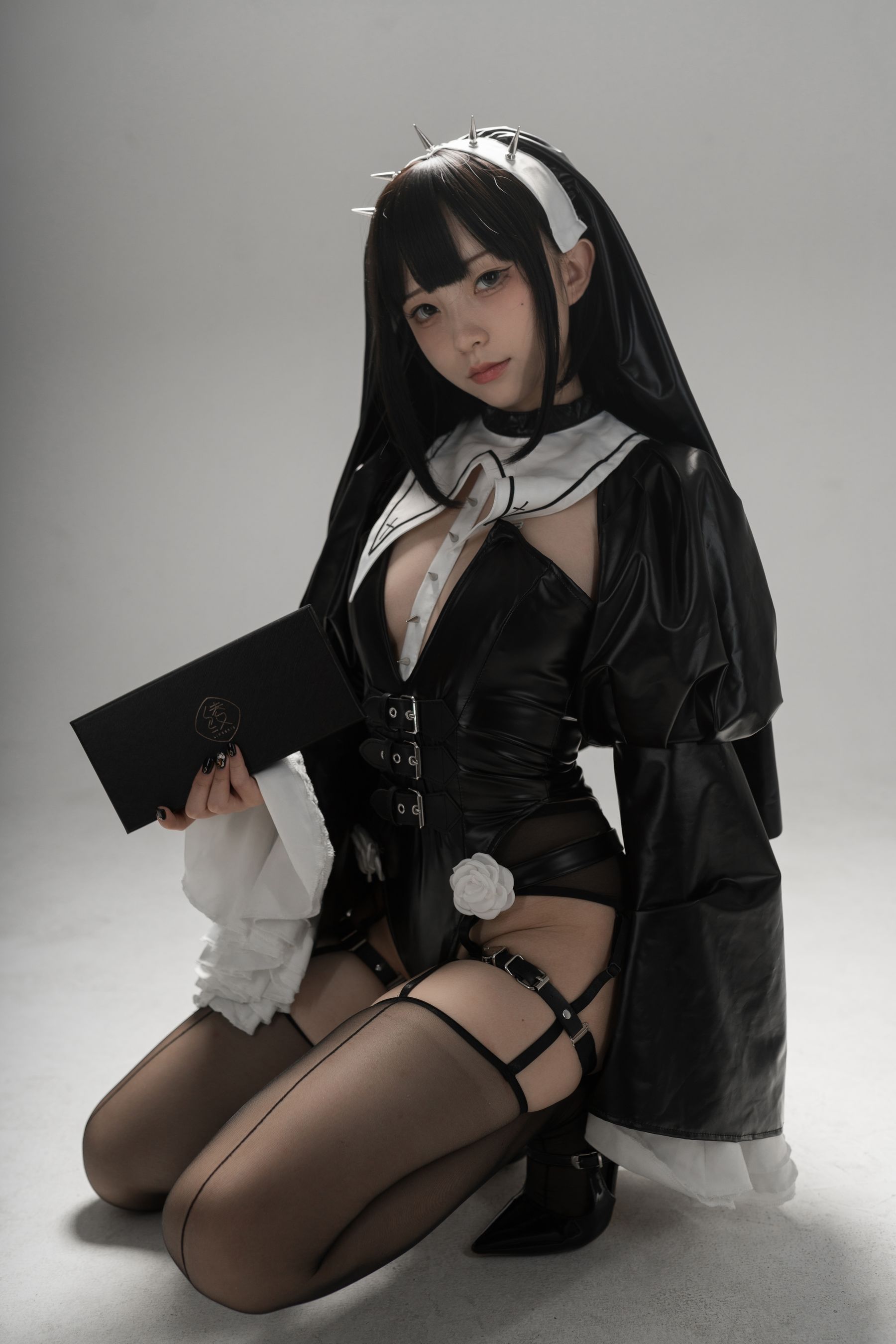[福利COS] 花铃 - 杀戮修女