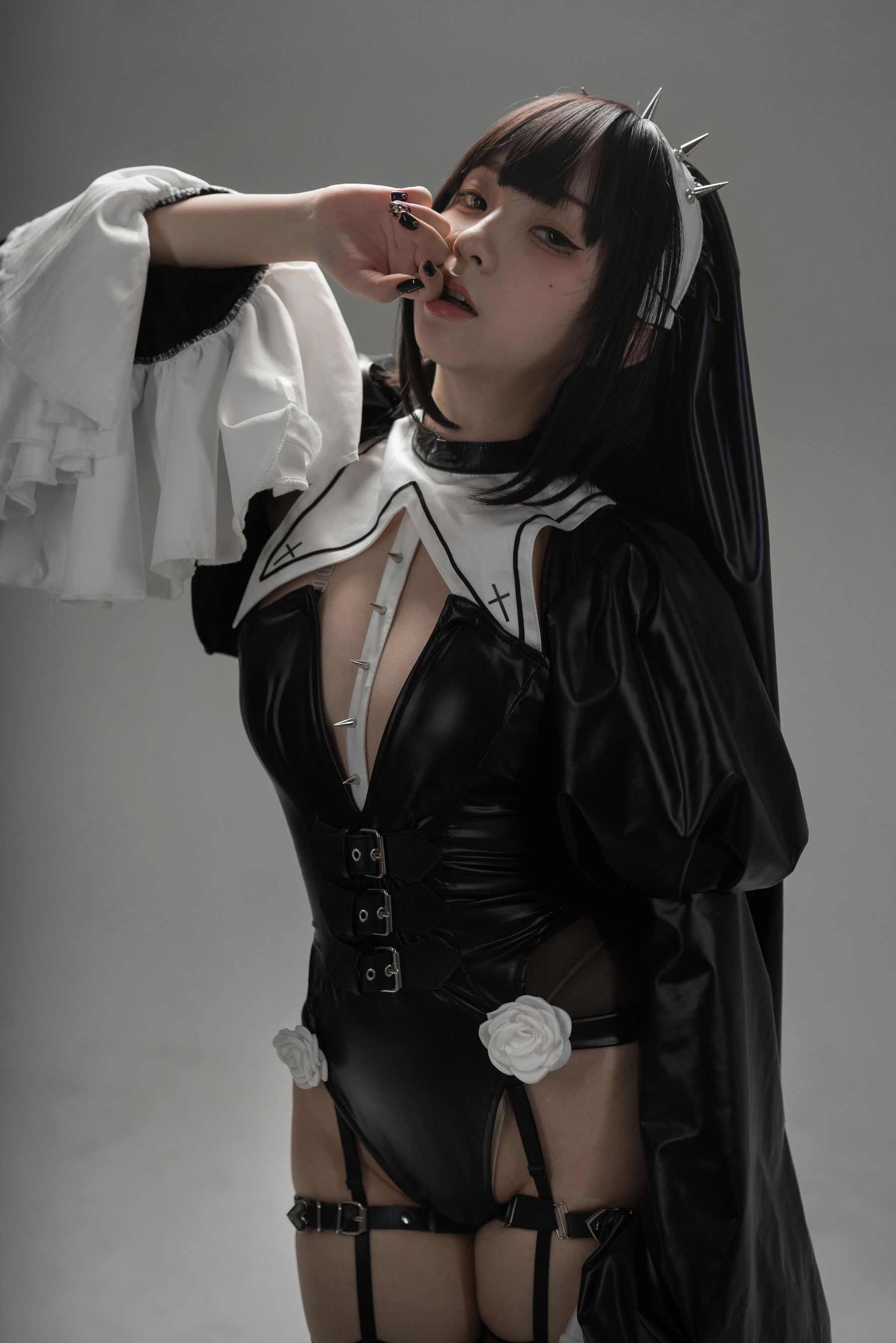 [福利COS] 花铃 - 杀戮修女