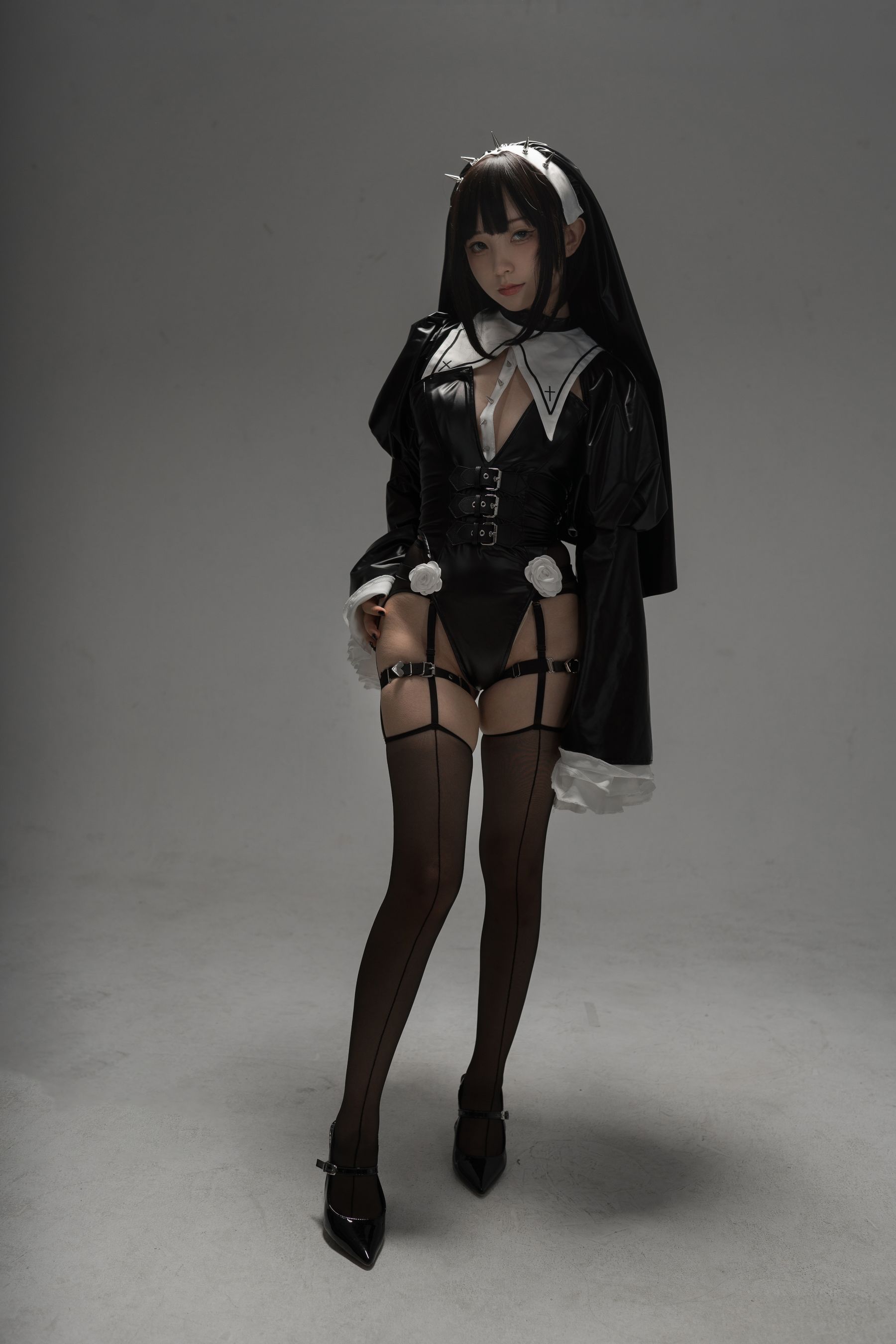 [福利COS] 花铃 - 杀戮修女