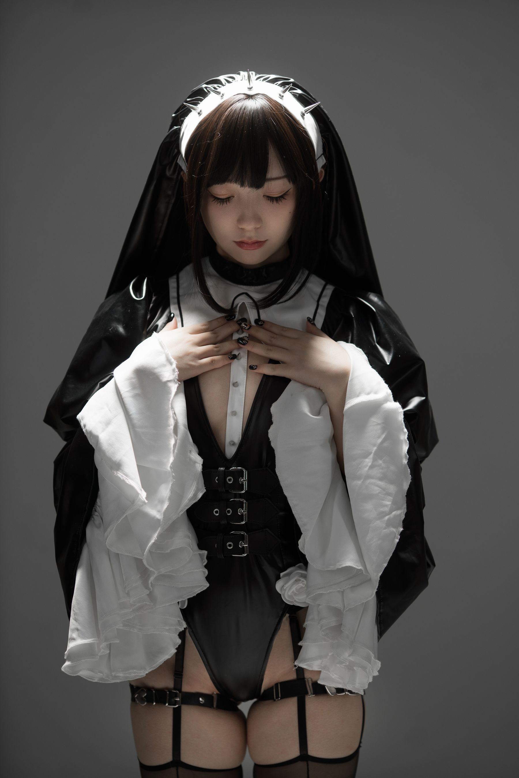 [福利COS] 花铃 - 杀戮修女