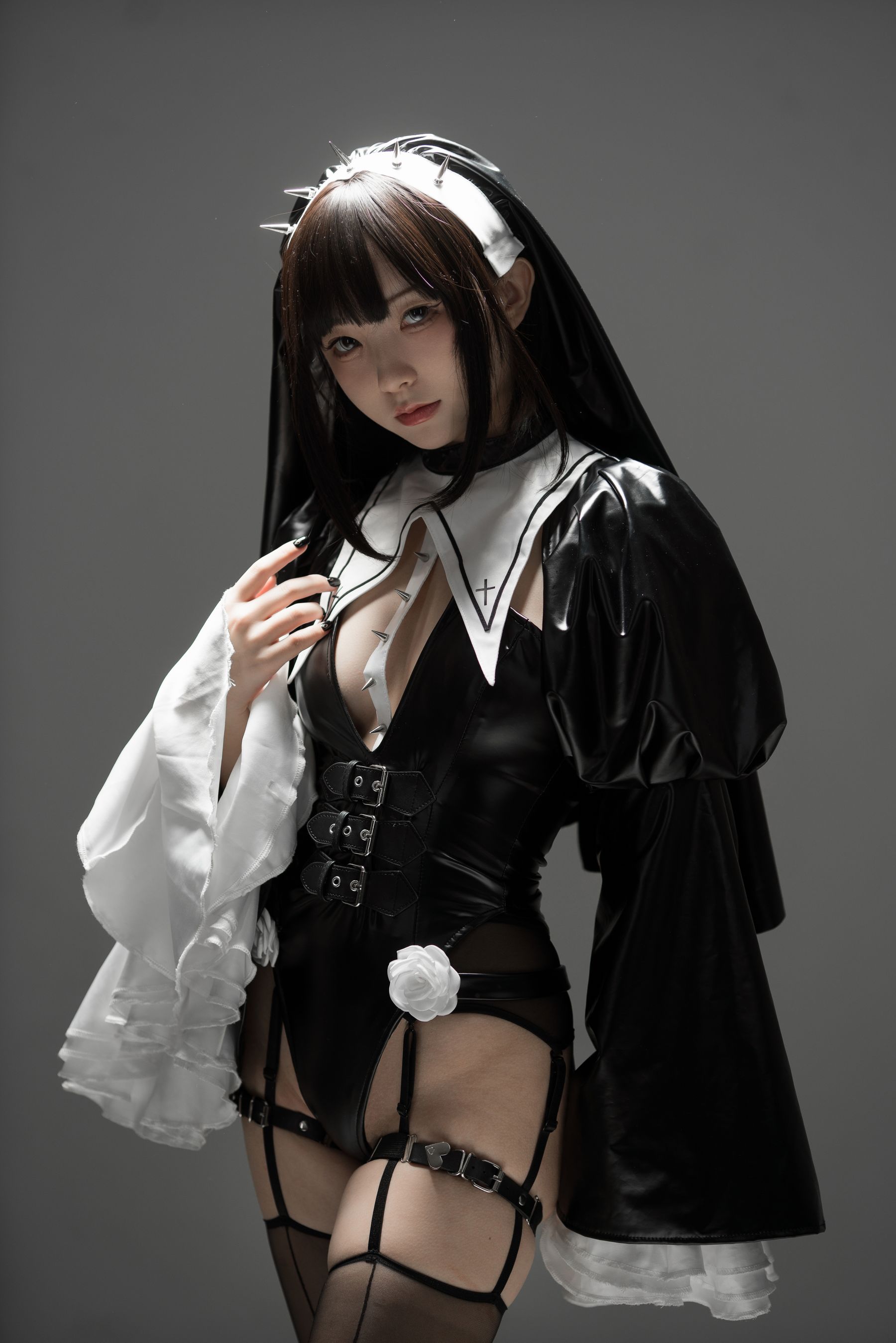 [福利COS] 花铃 - 杀戮修女