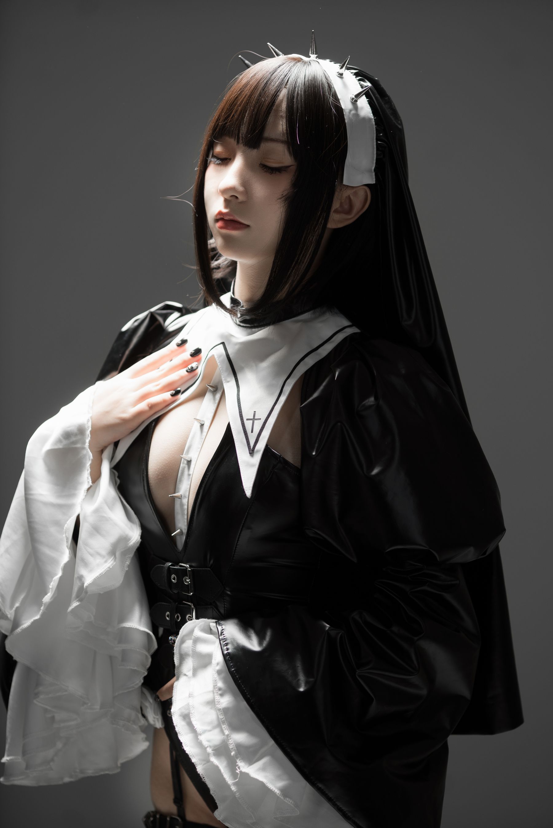 [福利COS] 花铃 - 杀戮修女