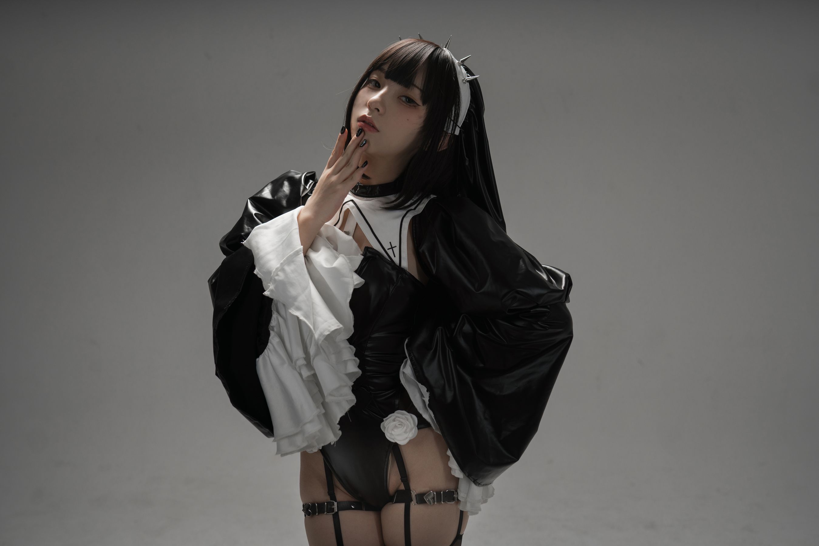 [福利COS] 花铃 - 杀戮修女