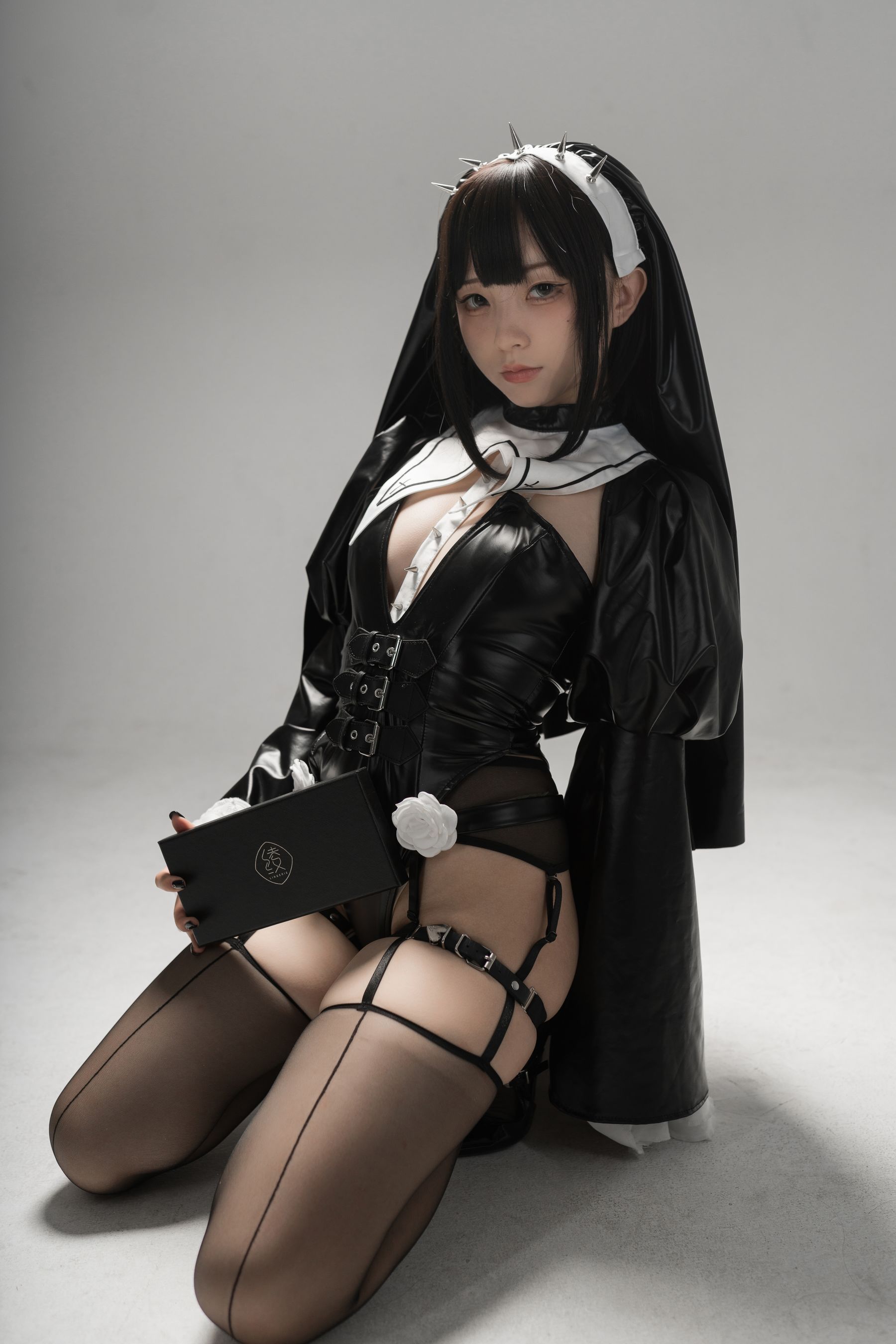 [福利COS] 花铃 - 杀戮修女