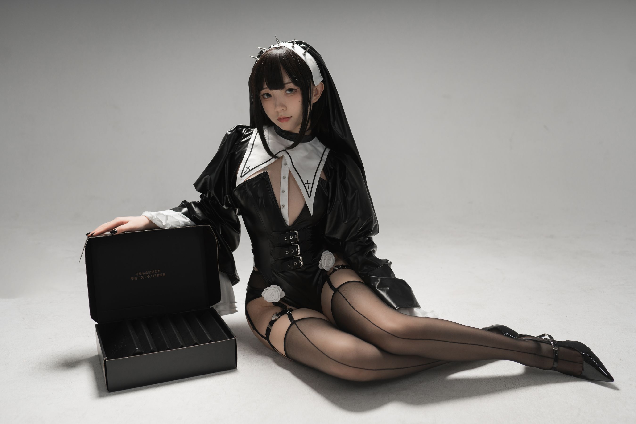 [福利COS] 花铃 - 杀戮修女