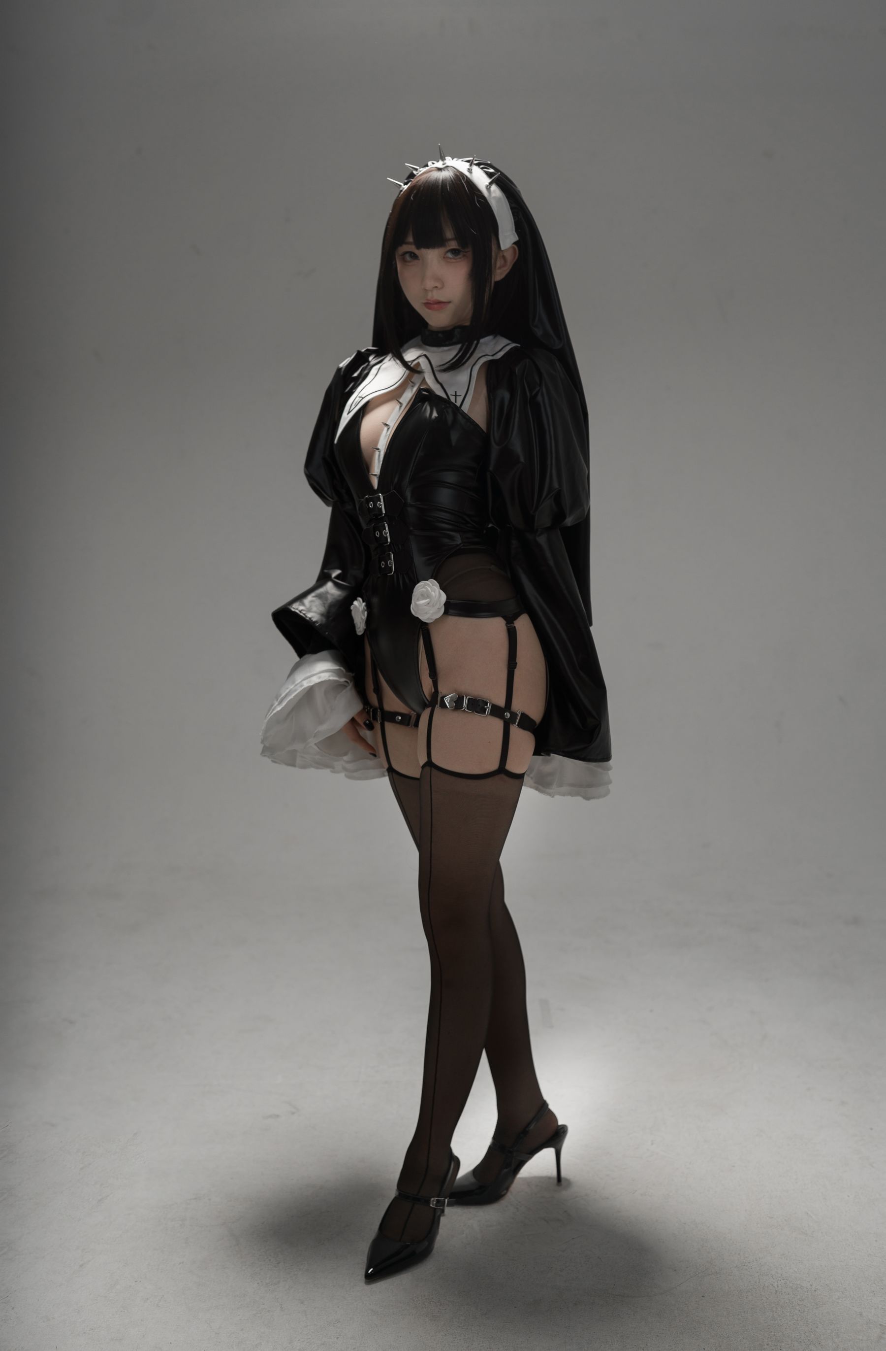 [福利COS] 花铃 - 杀戮修女
