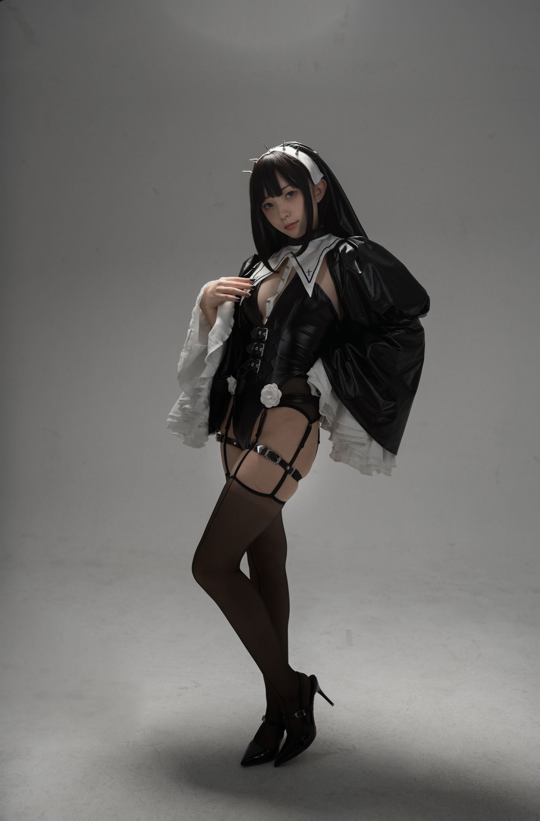 [福利COS] 花铃 - 杀戮修女