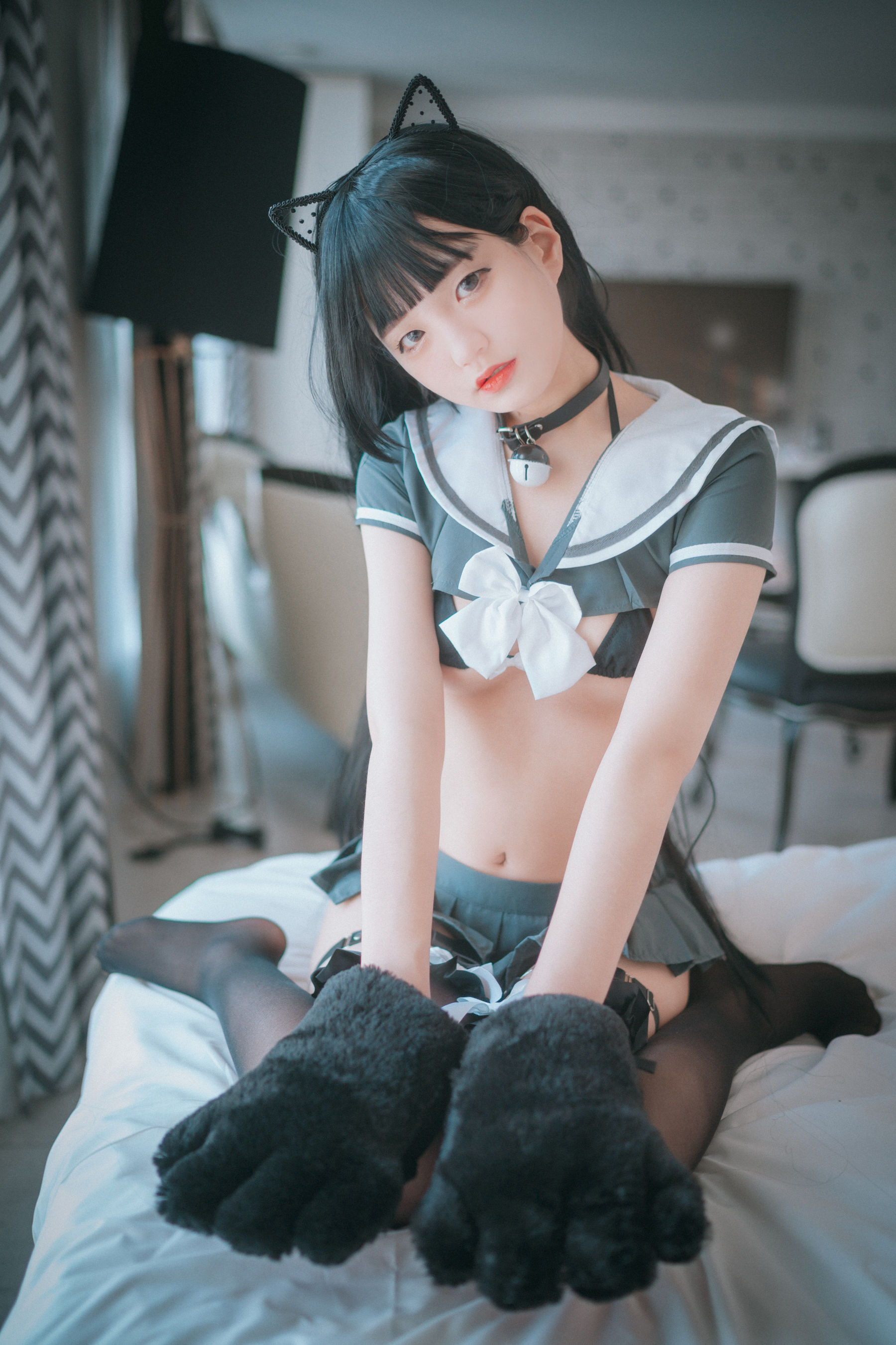[DJAWA]  Jenny - Katzenmadchen in Schuluniform