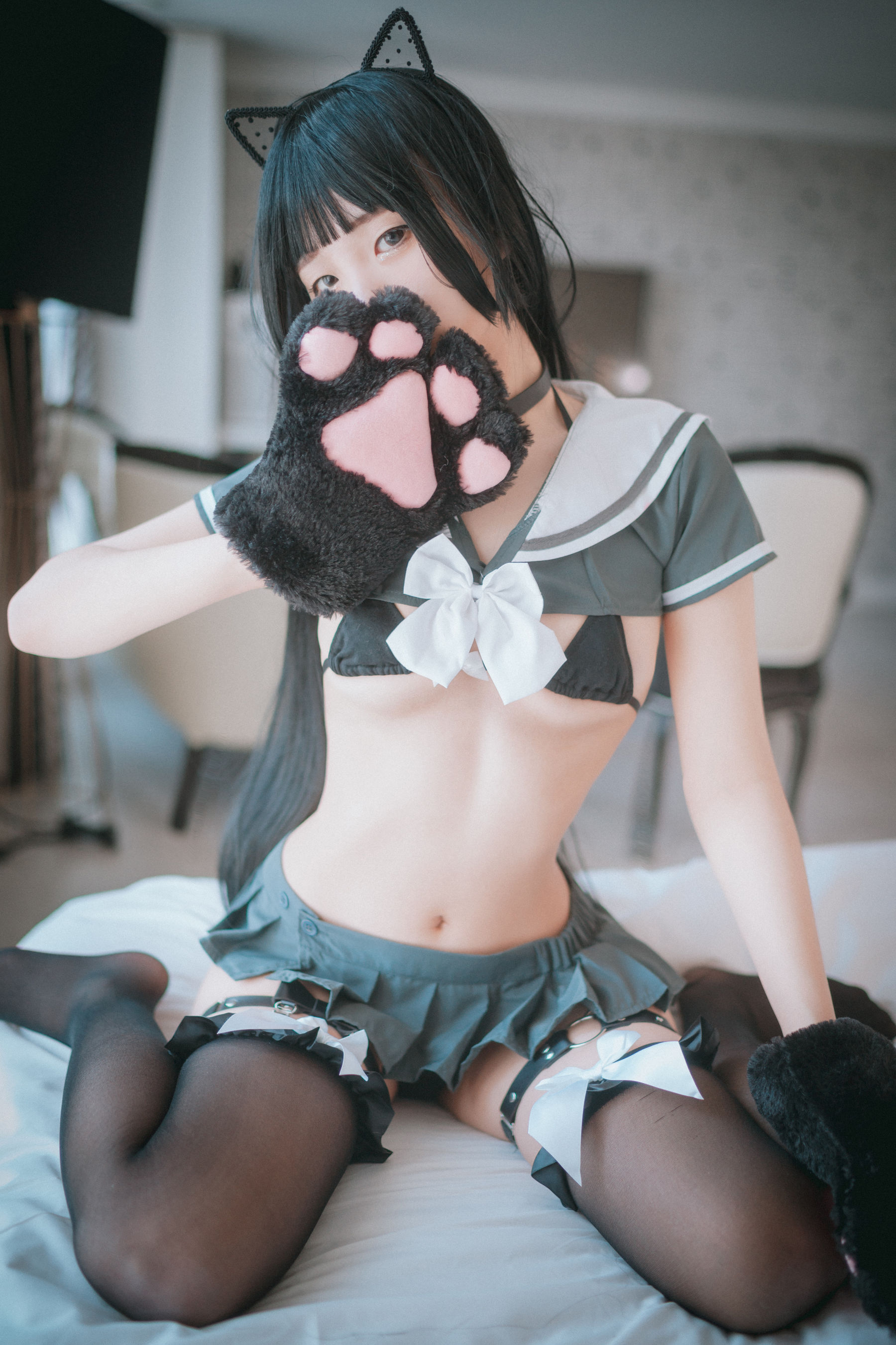 [DJAWA]  Jenny - Katzenmadchen in Schuluniform