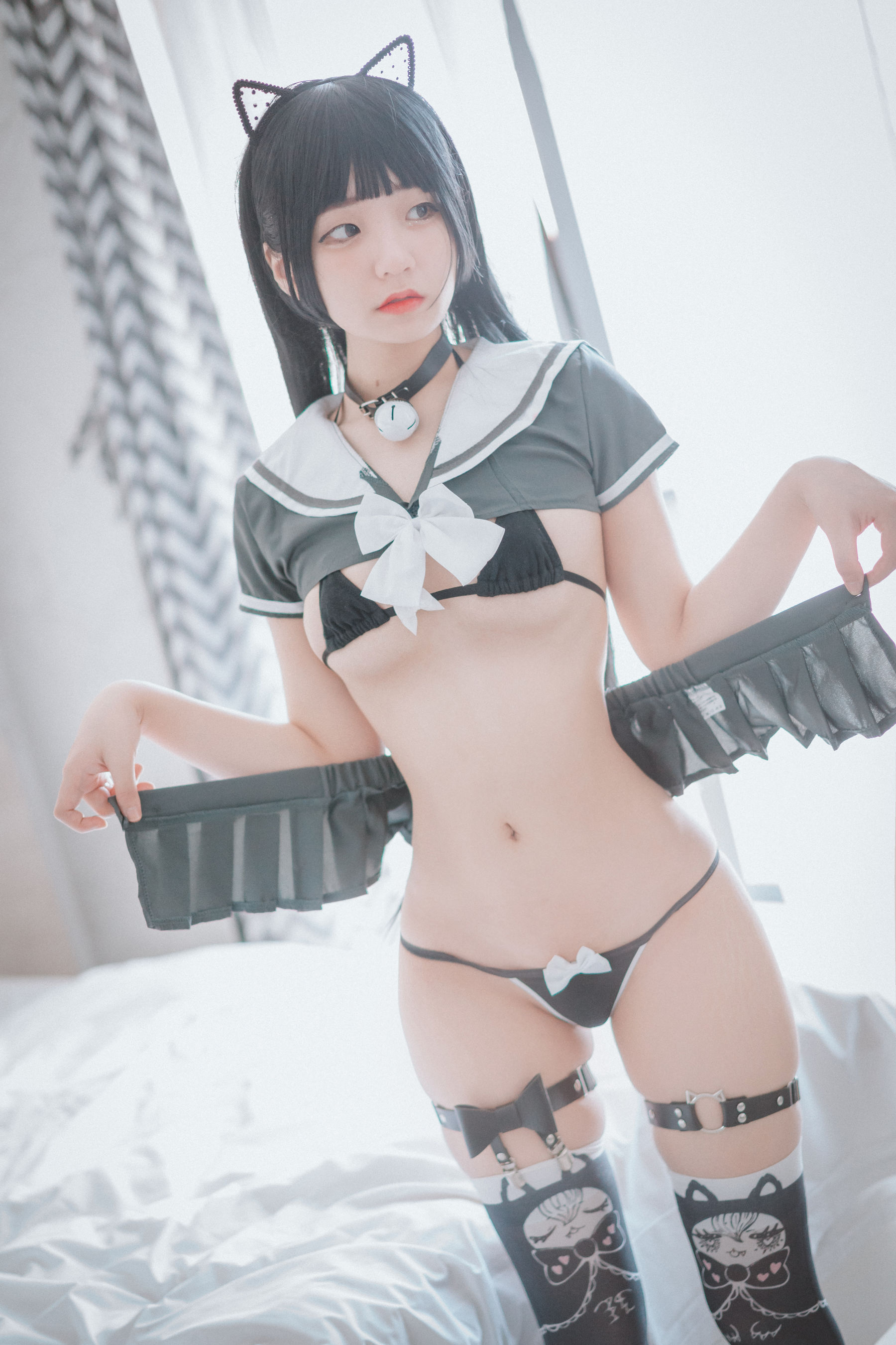 [DJAWA]  Jenny - Katzenmadchen in Schuluniform