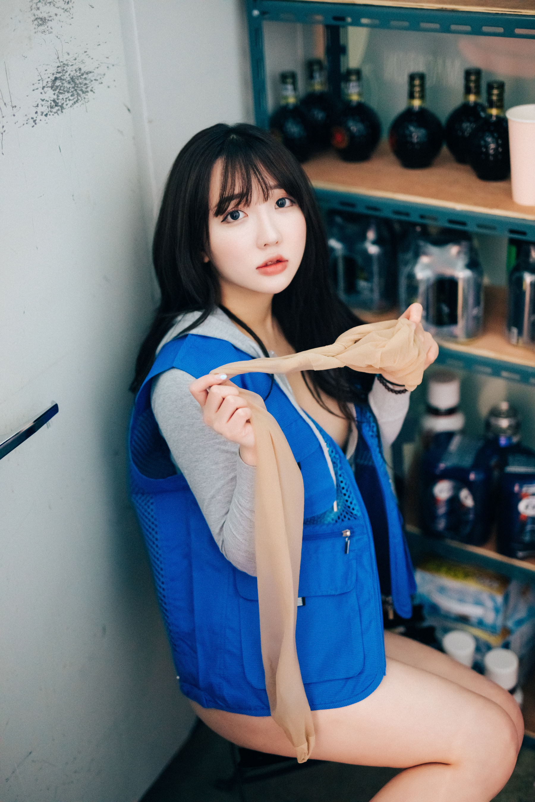 [LOOZY]  Yeeun - Convenience store part timer S.Ver