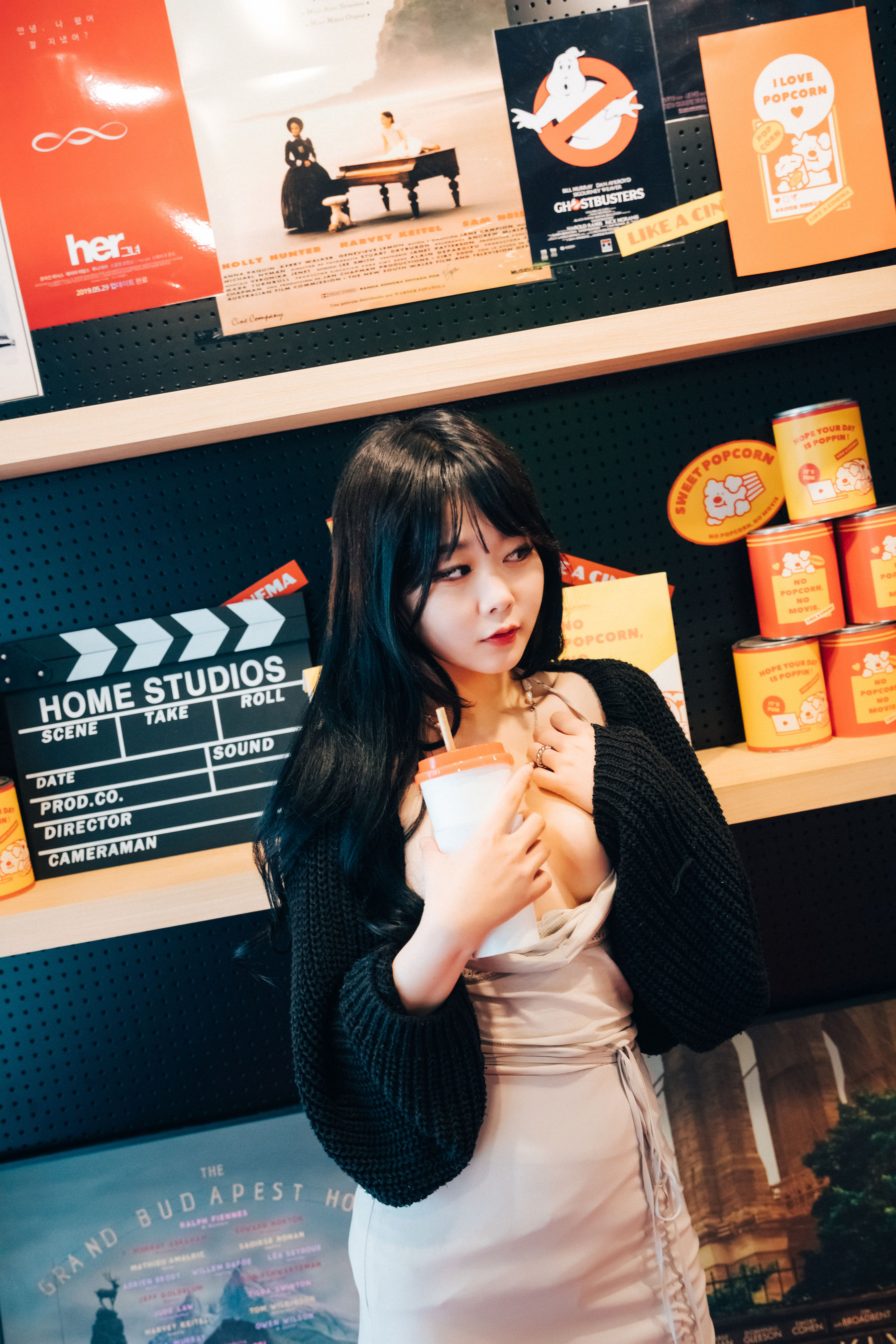 [LOOZY]  Zia - xxx in the theater S.Ver