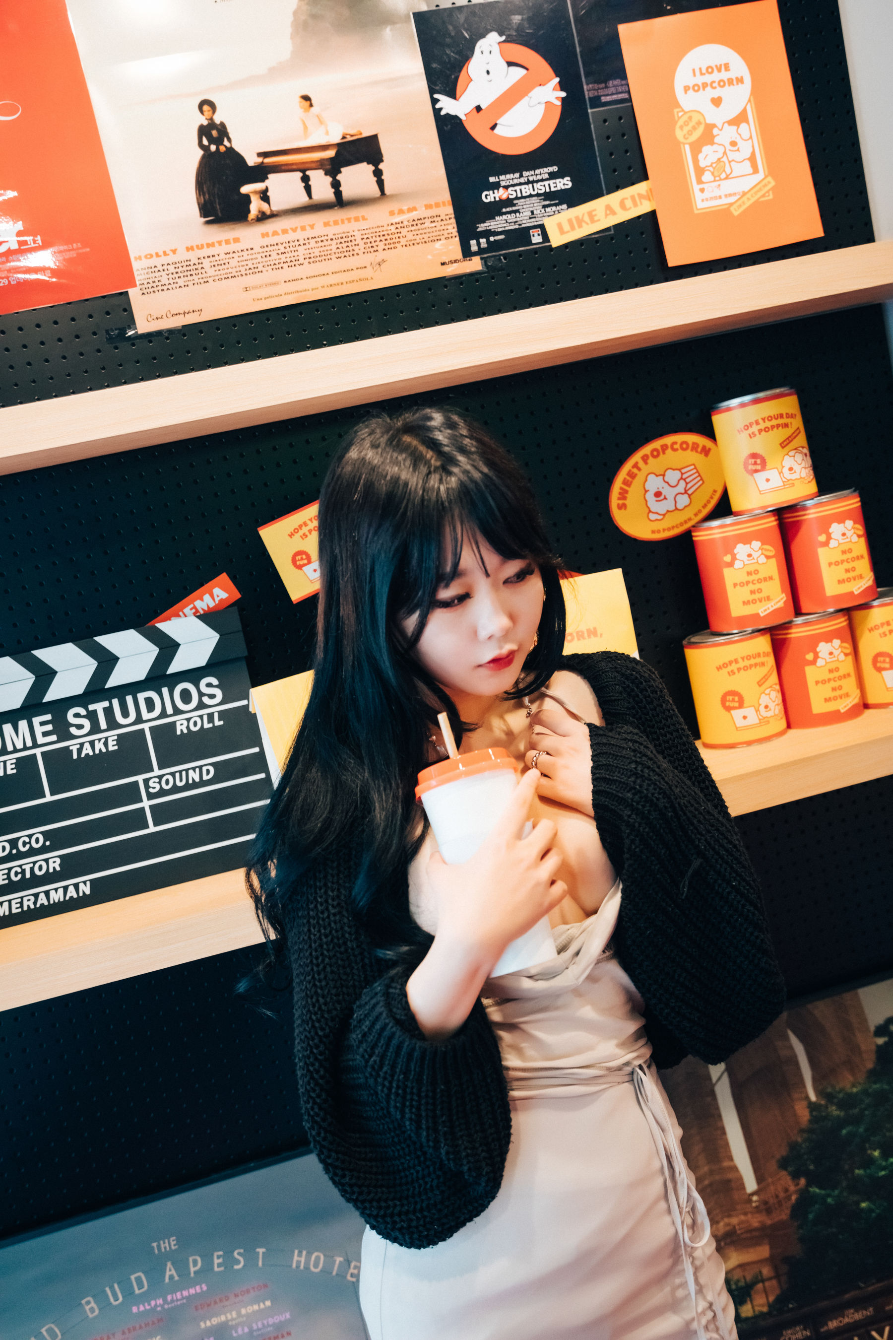 [LOOZY]  Zia - xxx in the theater S.Ver