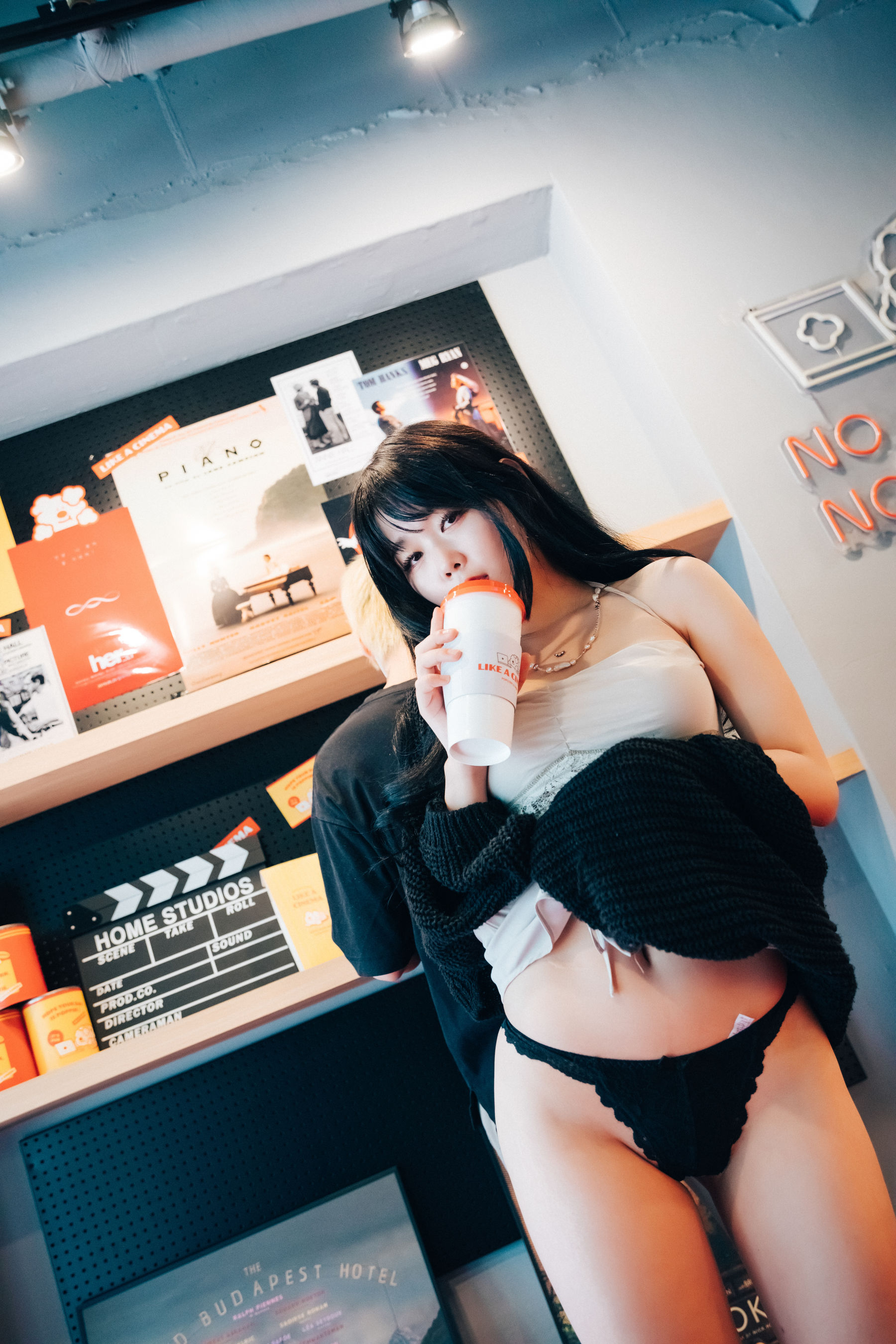[LOOZY]  Zia - xxx in the theater S.Ver