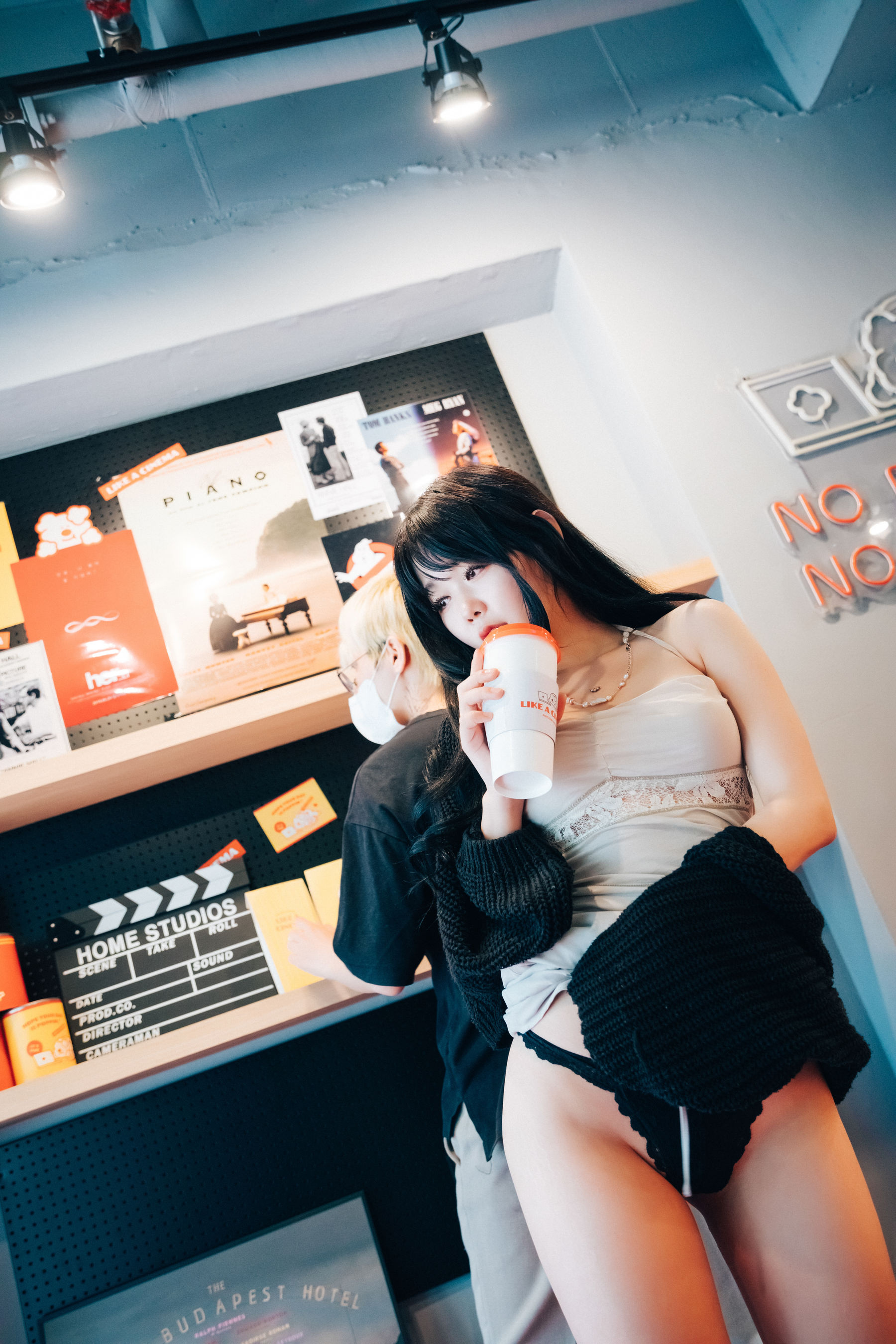 [LOOZY]  Zia - xxx in the theater S.Ver