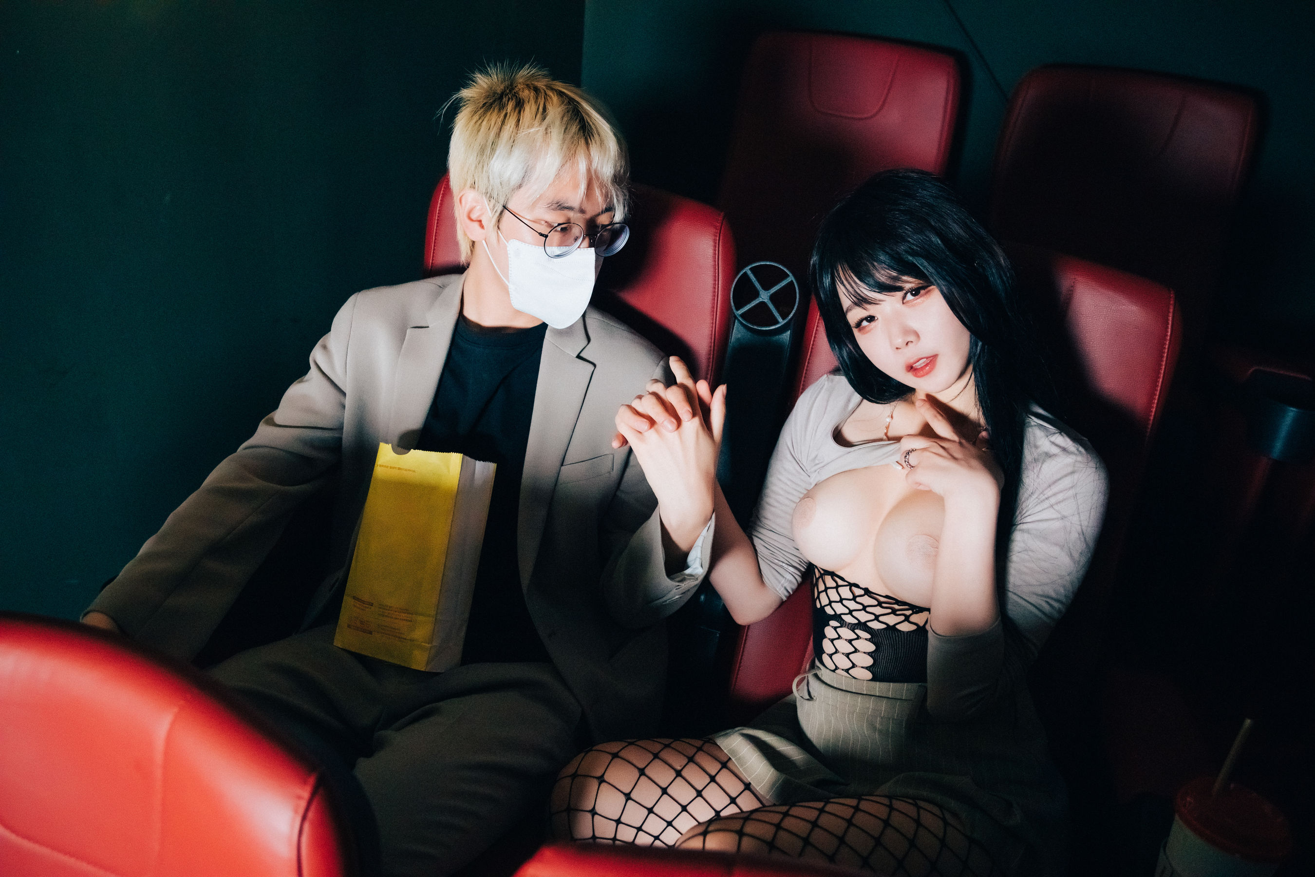 [LOOZY]  Zia - xxx in the theater S.Ver