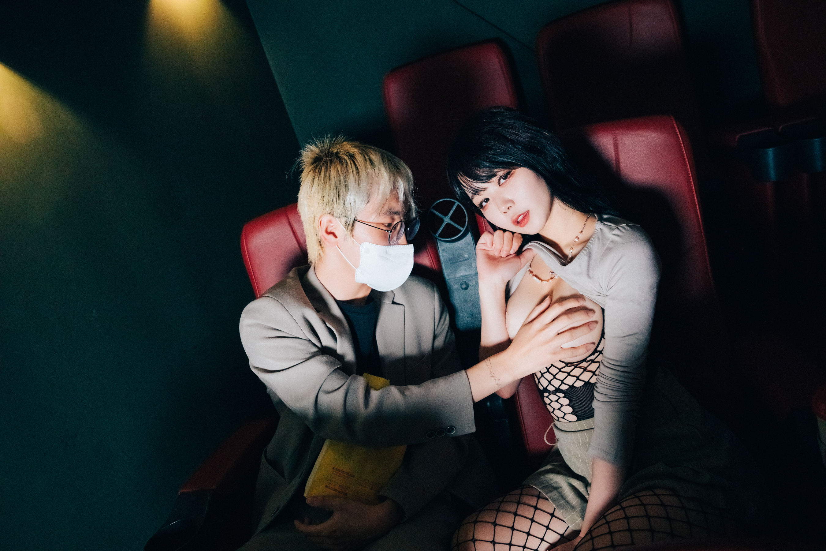 [LOOZY]  Zia - xxx in the theater S.Ver