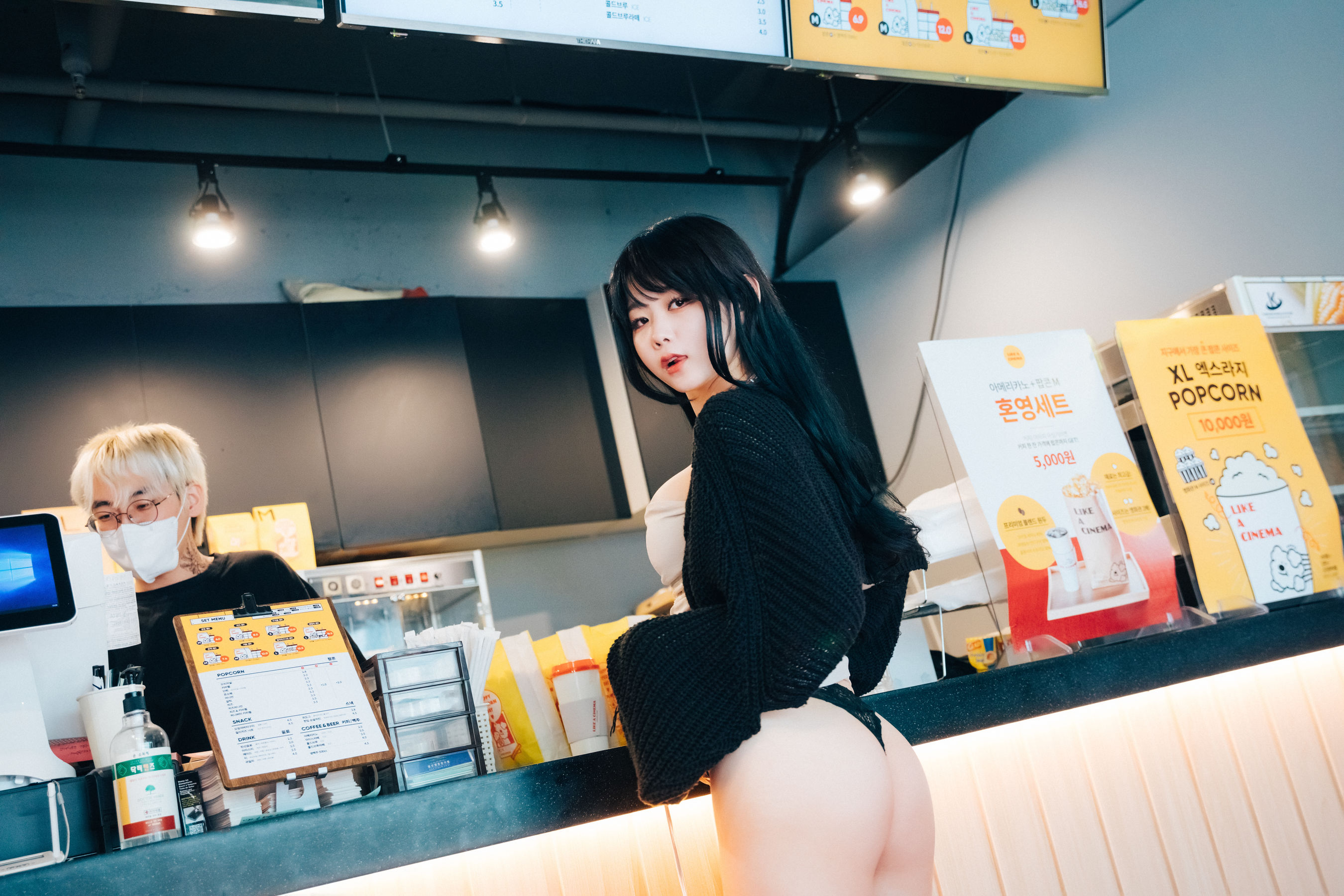 [LOOZY]  Zia - xxx in the theater S.Ver
