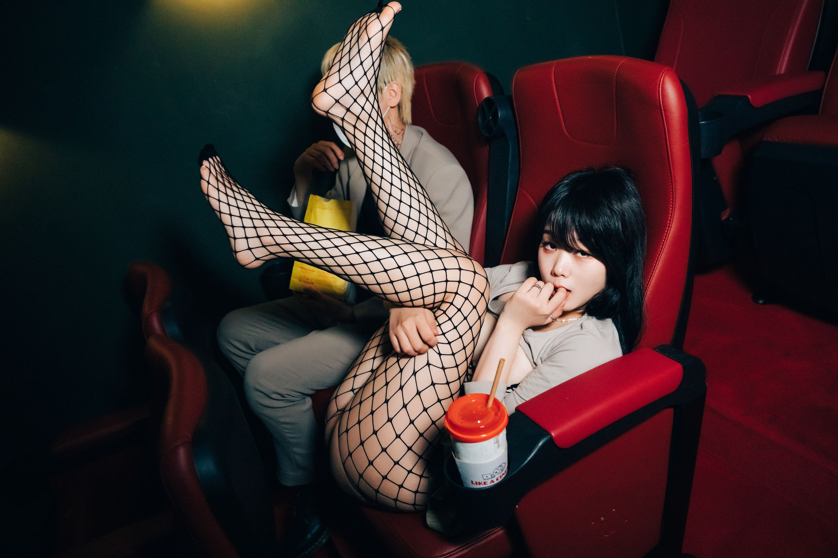 [LOOZY]  Zia - xxx in the theater S.Ver