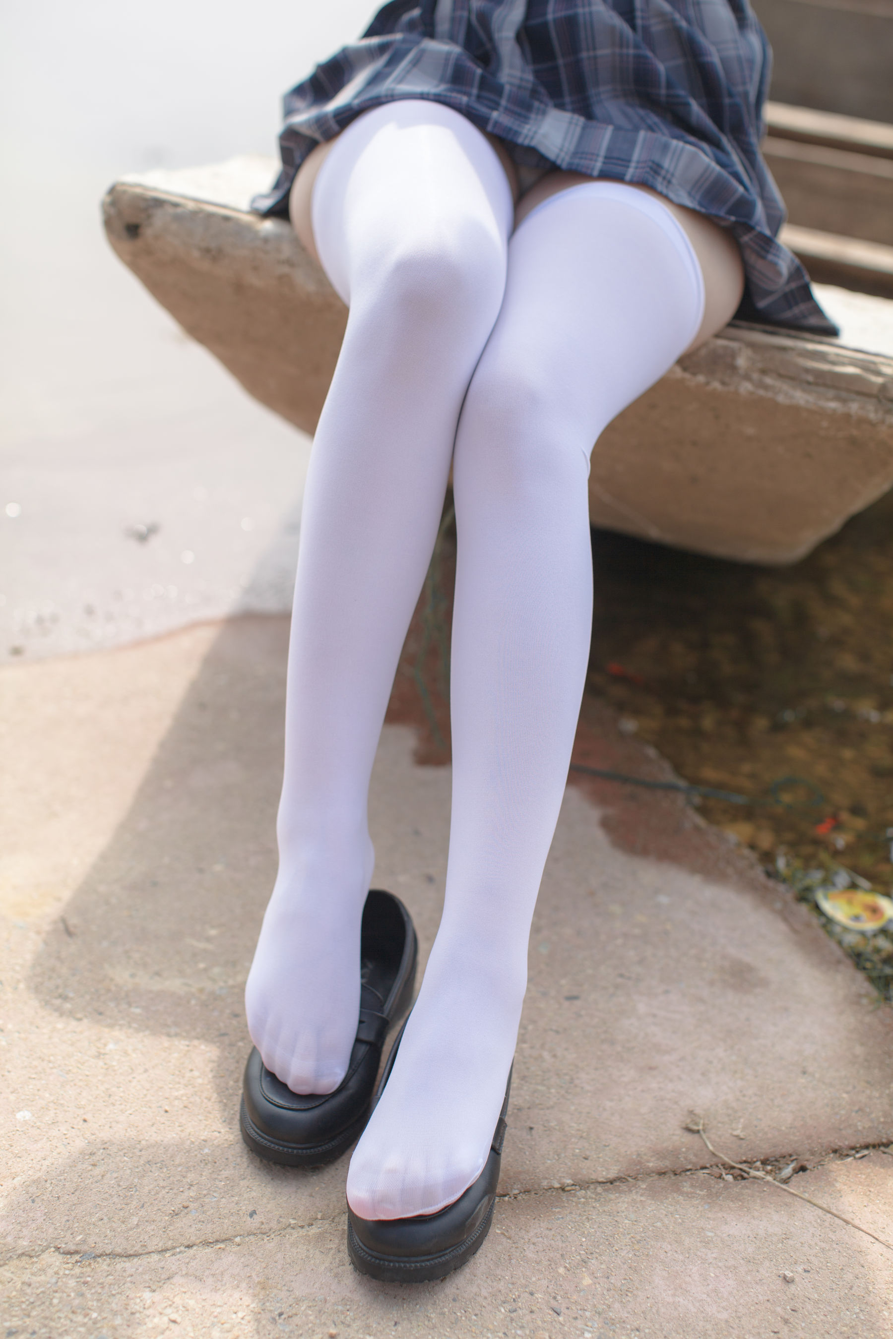 [少女秩序] EXVOL.002 户外阳光丝袜妹
