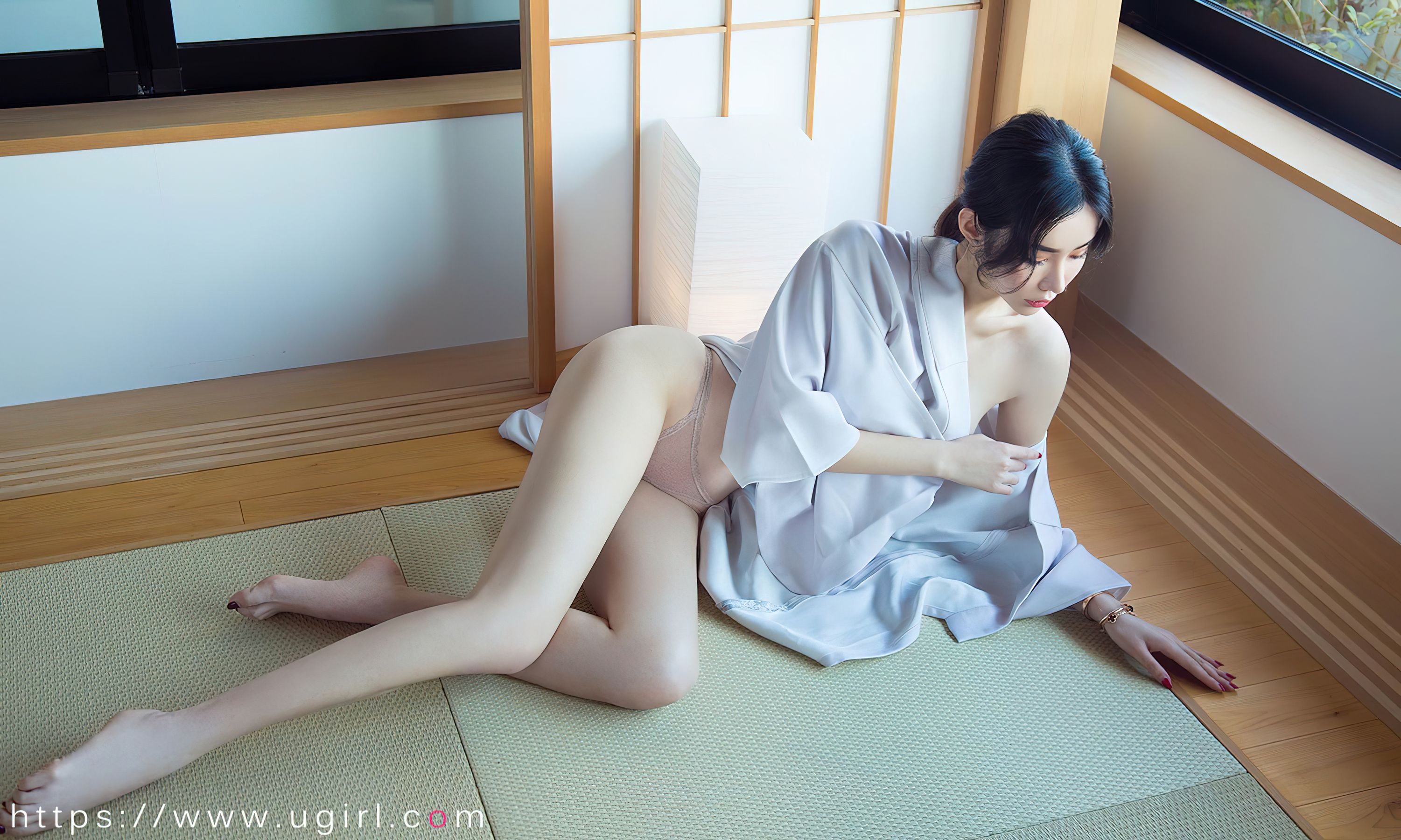 [爱尤物Ugirls] No.2485 萌琪琪 性感瞬间