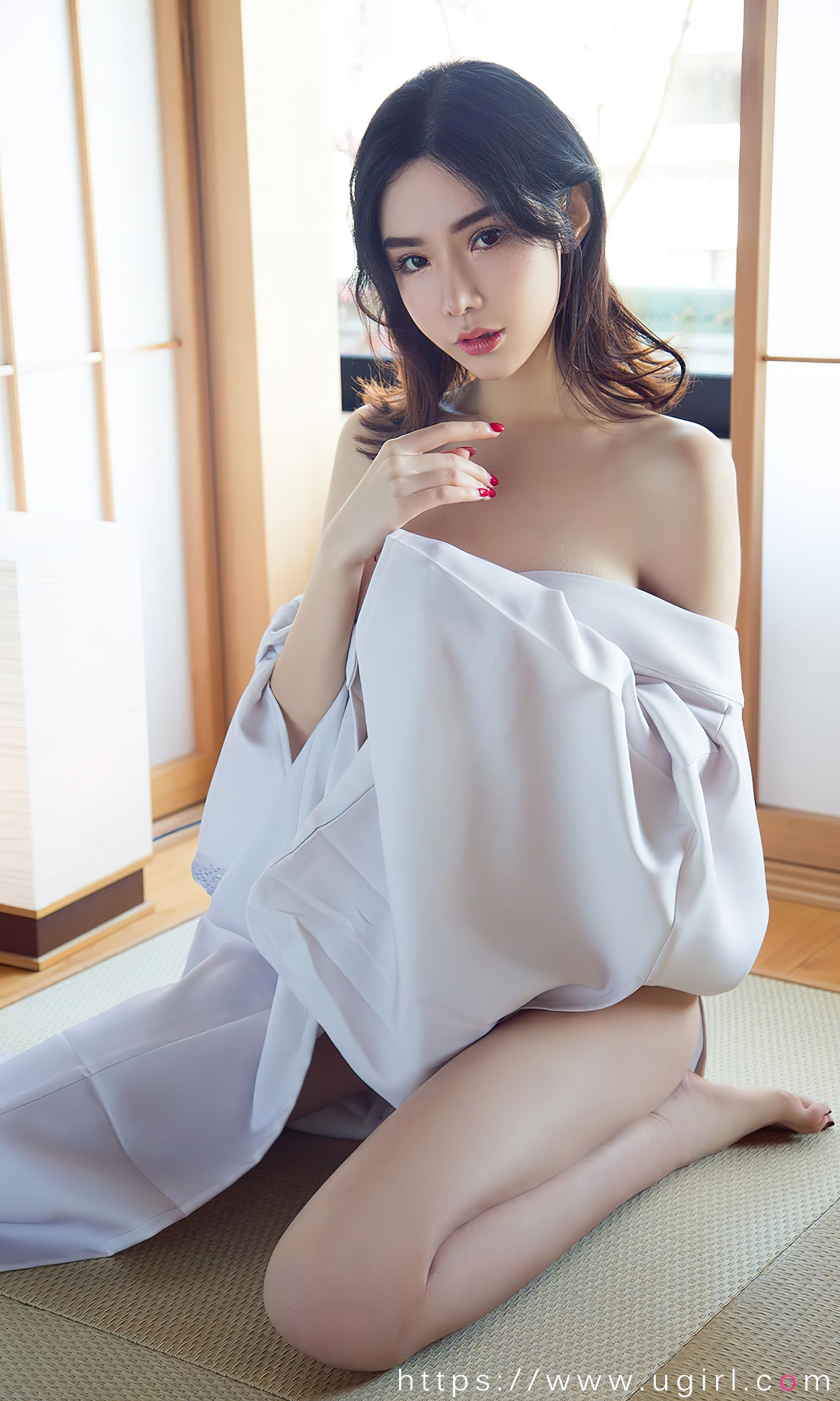 [爱尤物Ugirls] No.2485 萌琪琪 性感瞬间