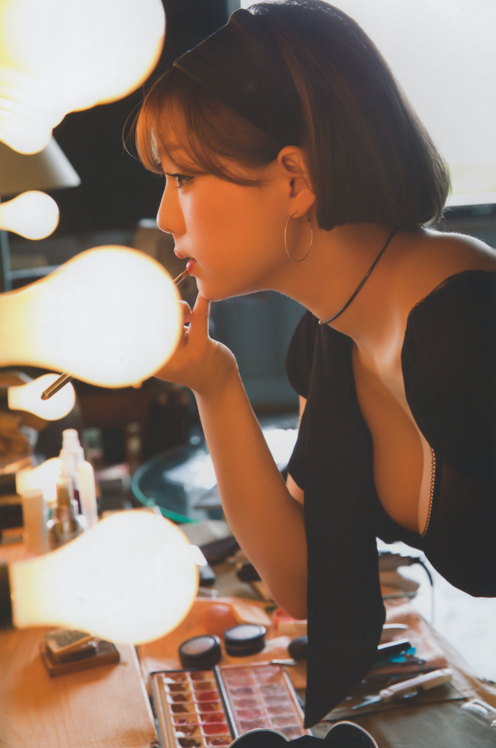 [photobook] Ai Shinozaki 篠崎愛 - Mugen 夢幻