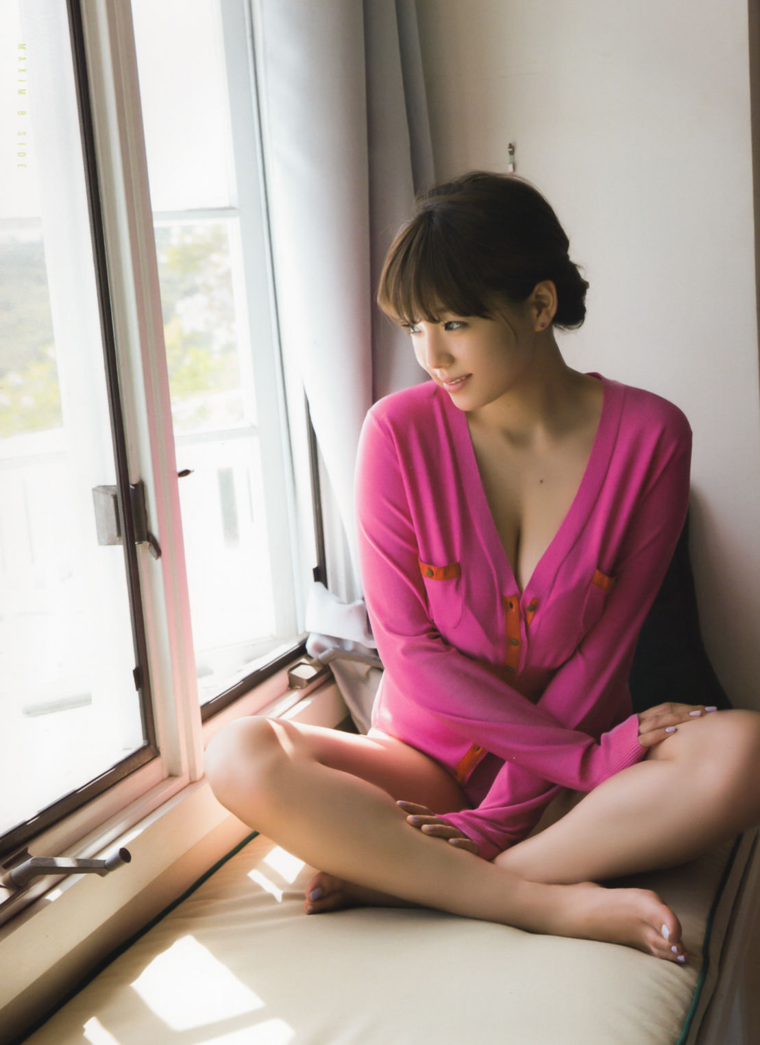 [photobook] Ai Shinozaki 篠崎愛 - Mugen 夢幻