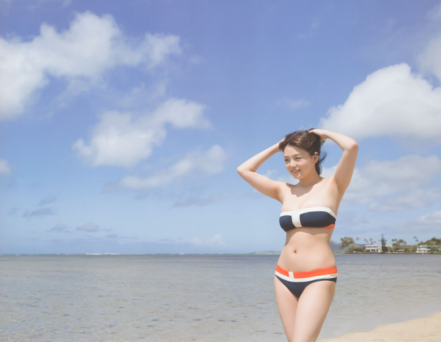 [photobook] Ai Shinozaki 篠崎愛 - Mugen 夢幻