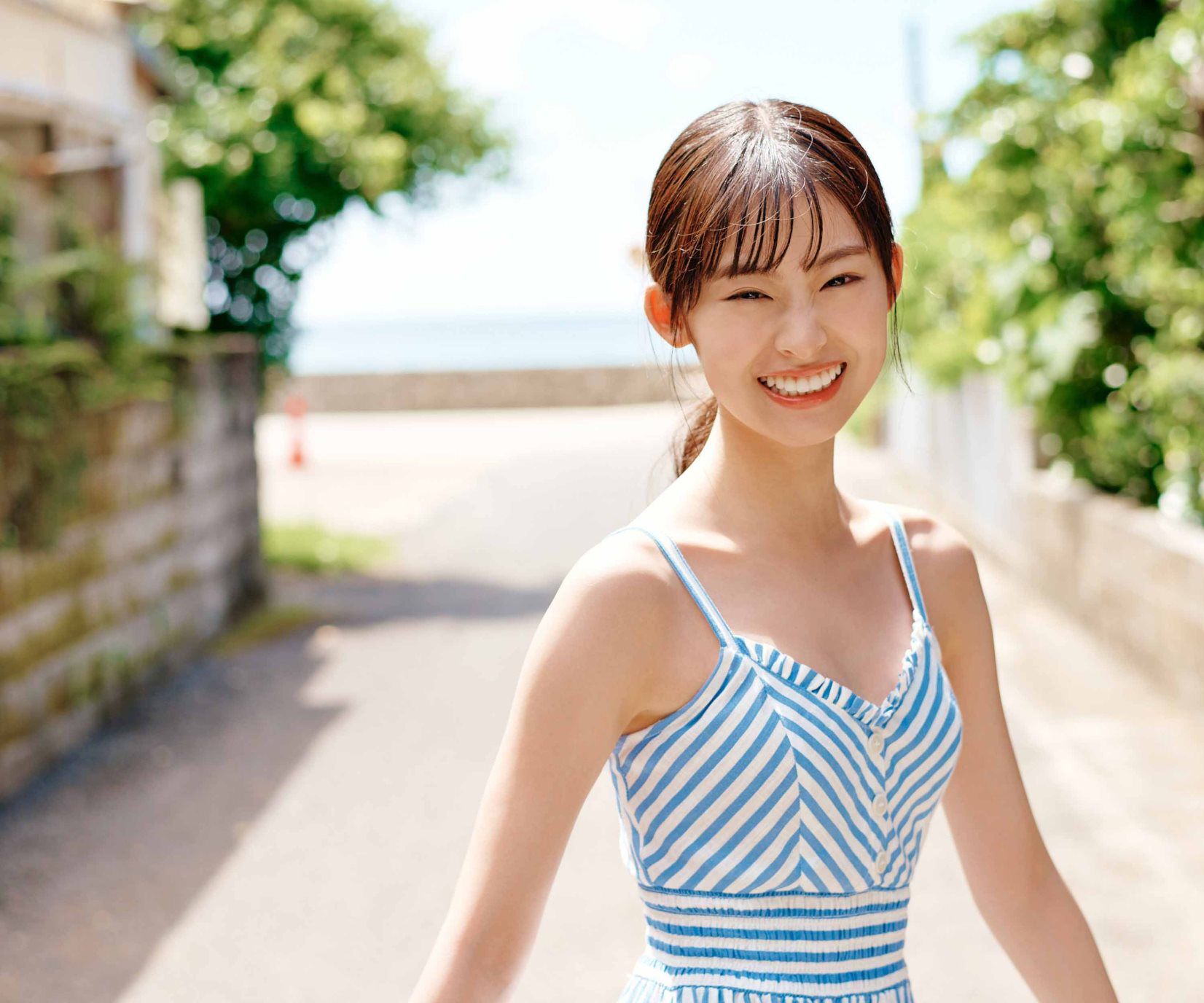 [photobook] Ayaka Imoto 井本彩花「ヒロインは凛として美しい17歳。」